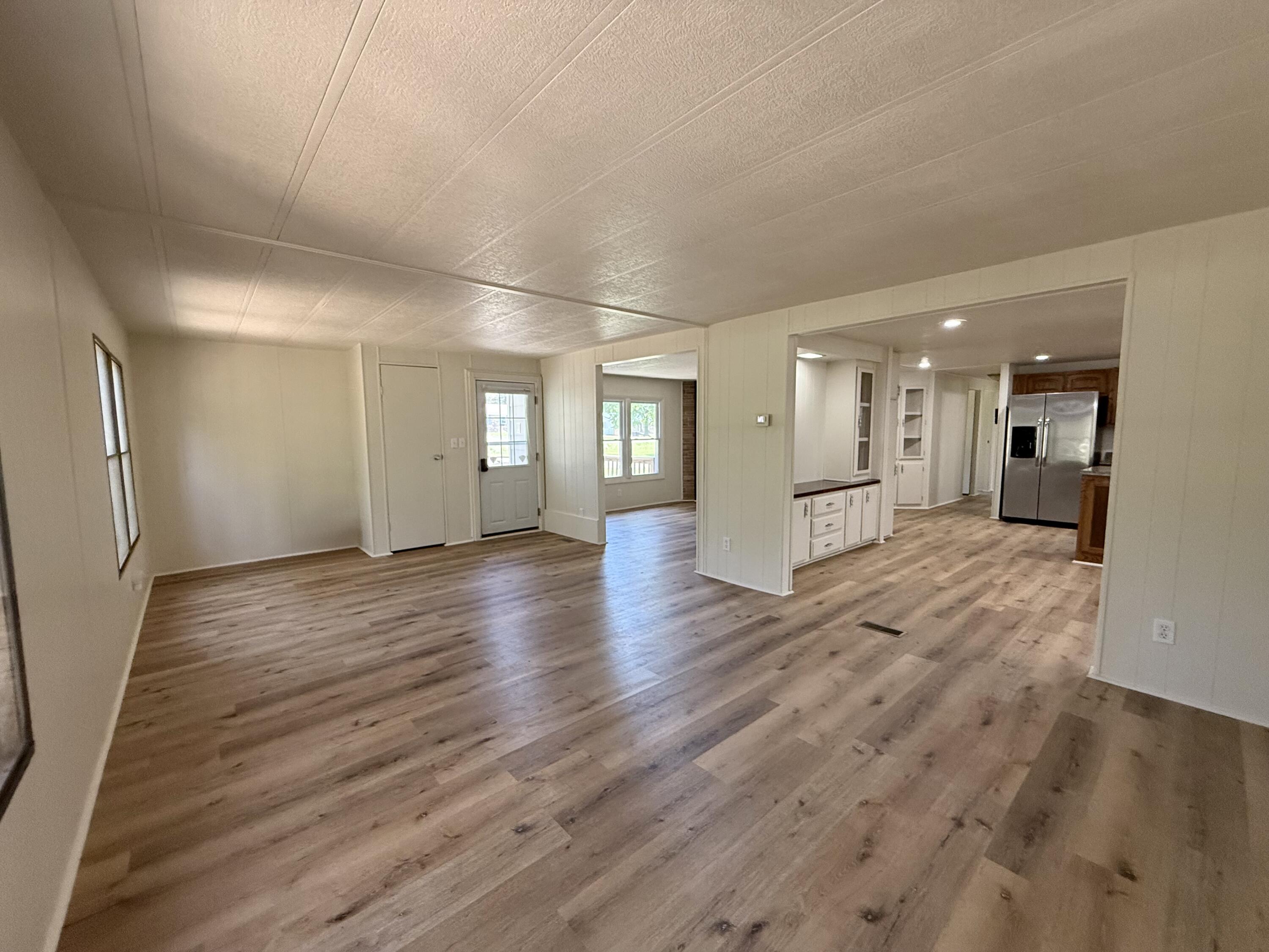 8639 Highway E Property Photo 12