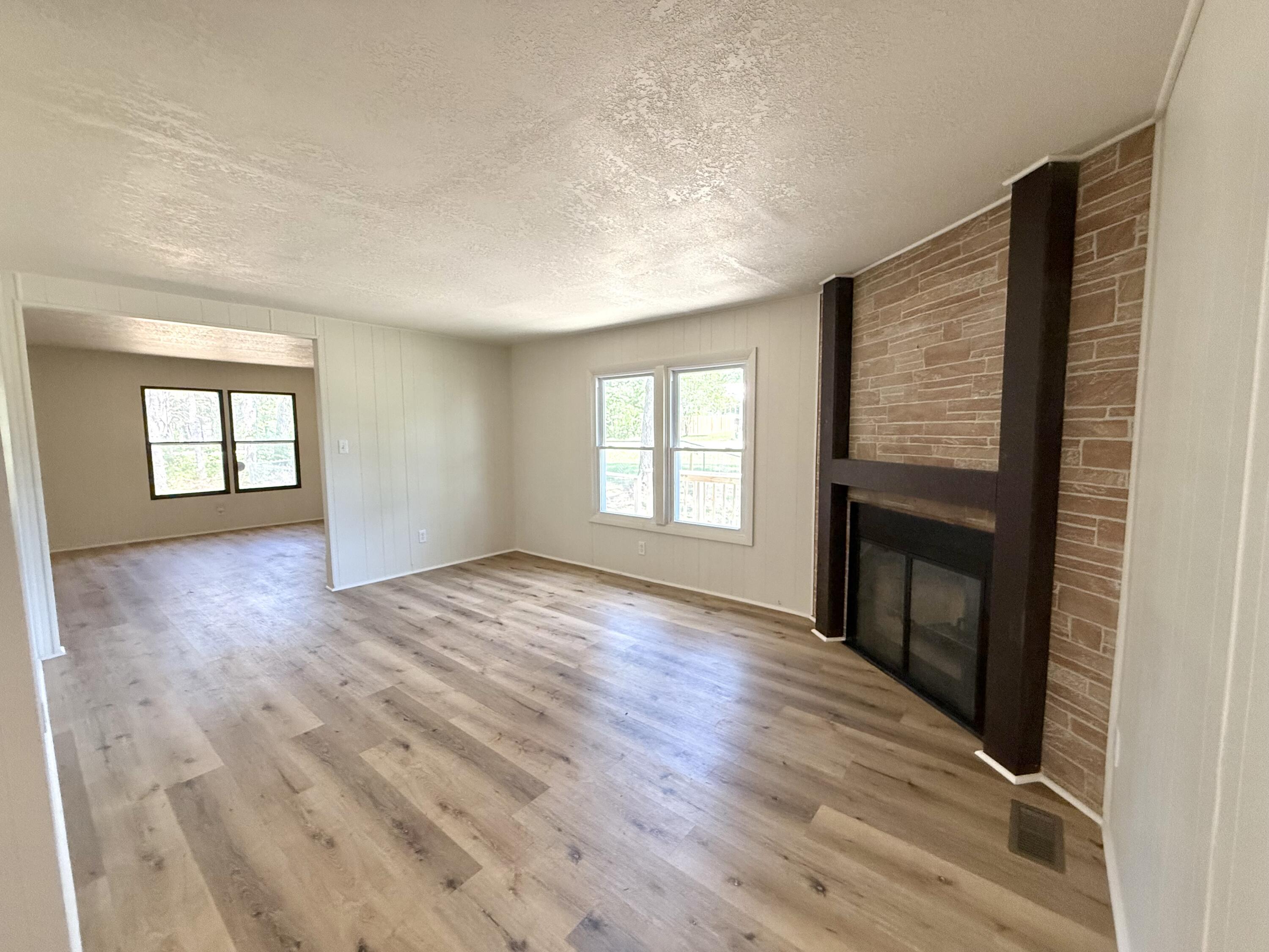 8639 Highway E Property Photo 13
