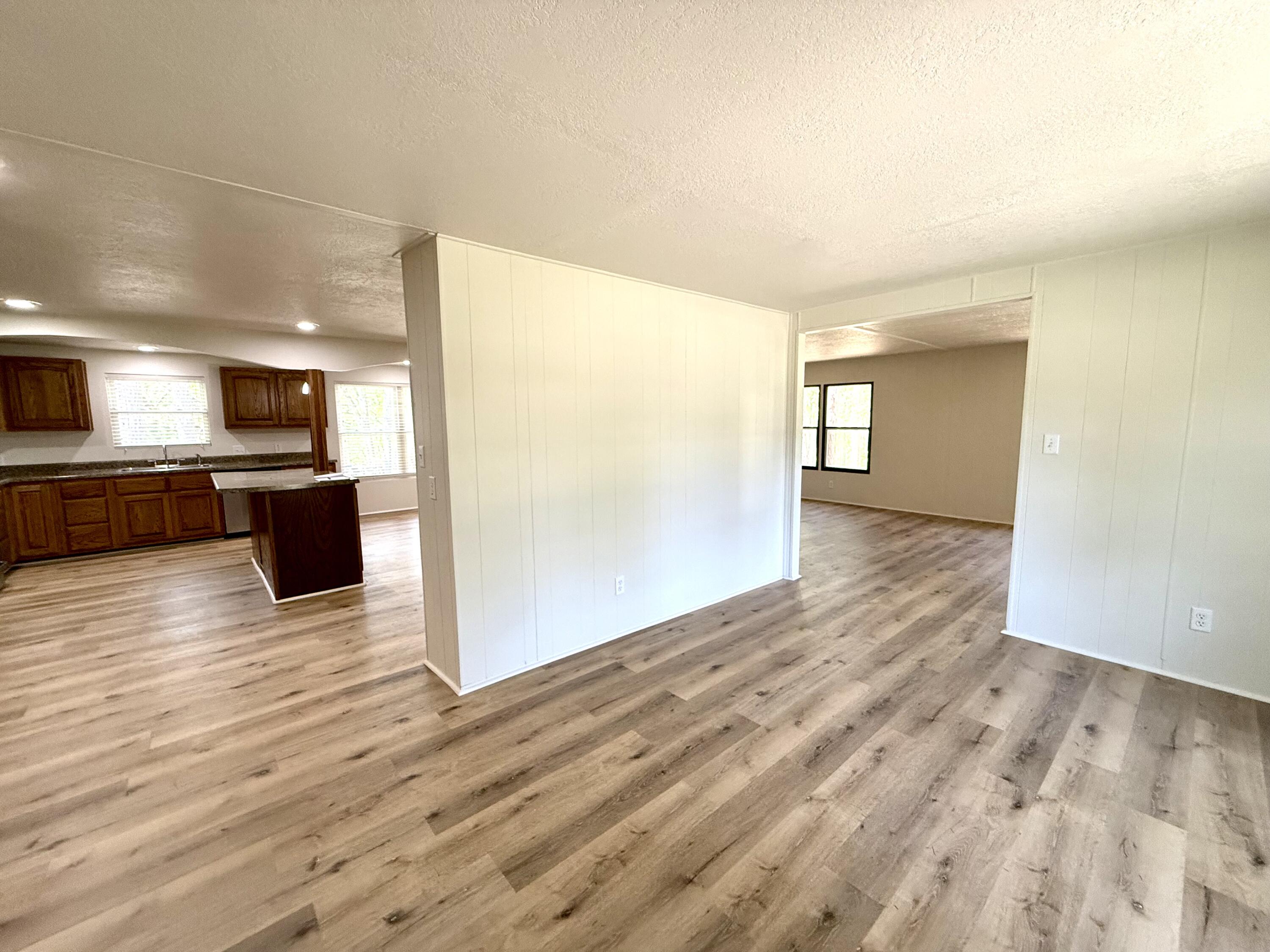 8639 Highway E Property Photo 15
