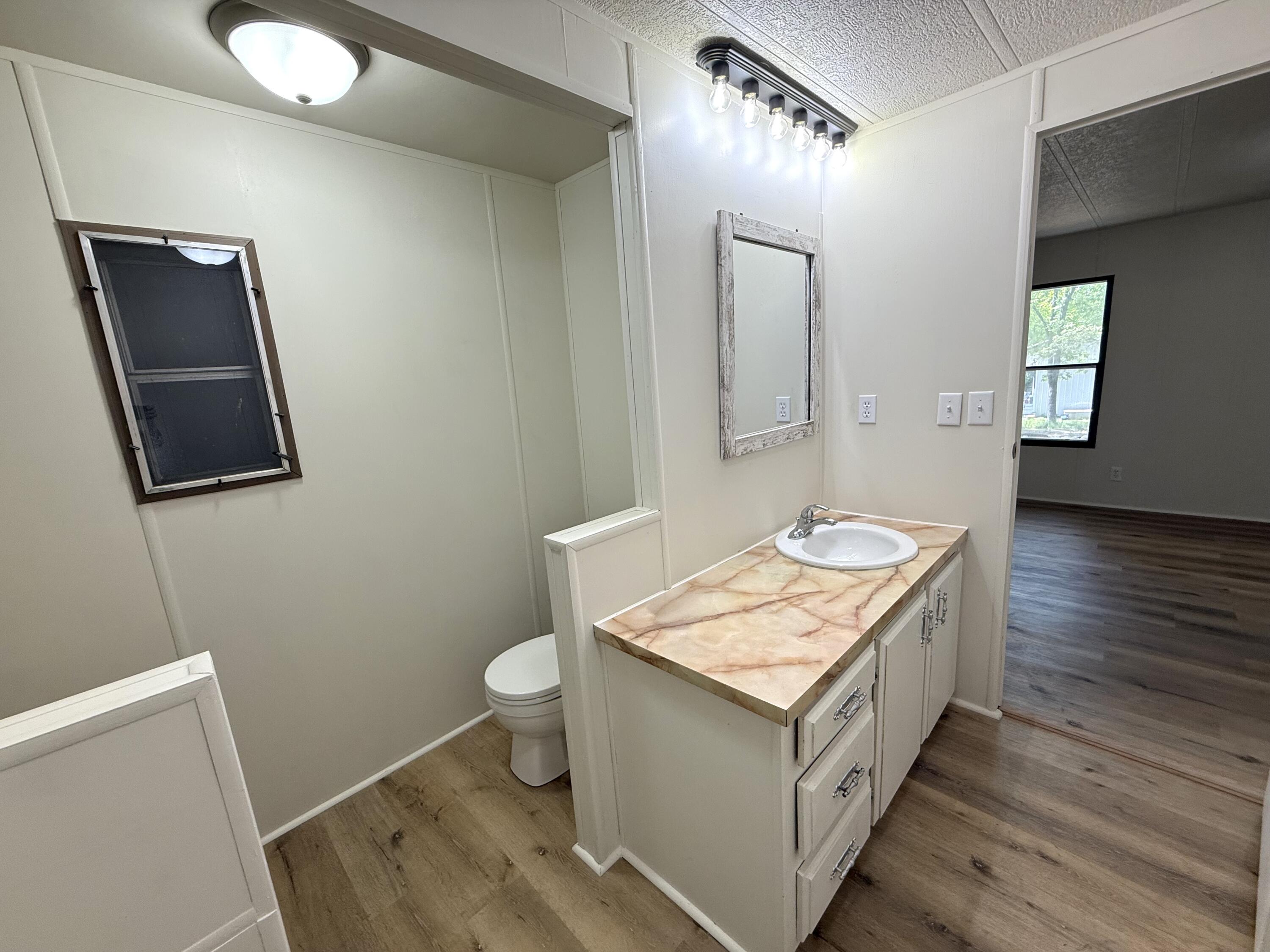 8639 Highway E Property Photo 19