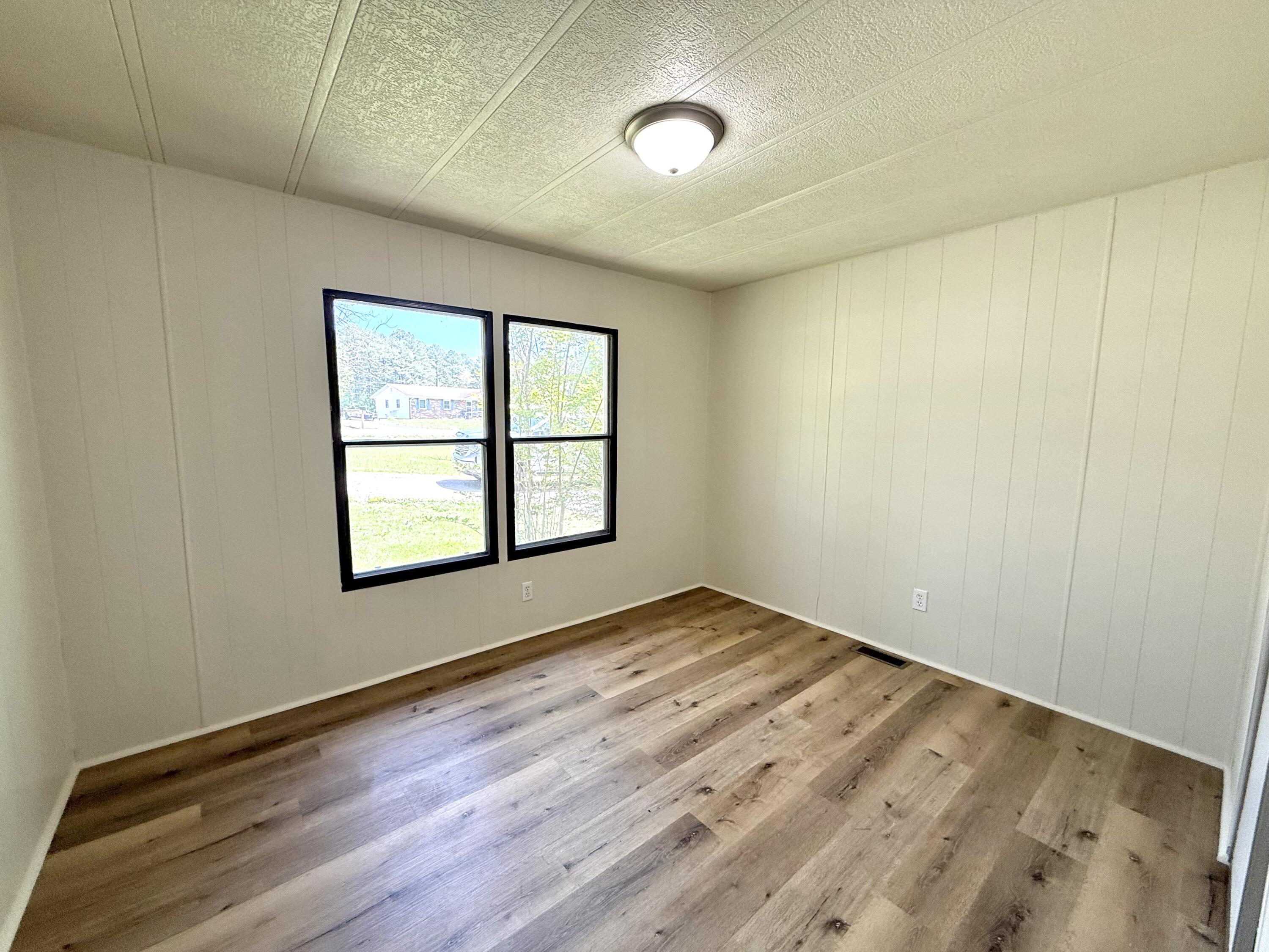 8639 Highway E Property Photo 24