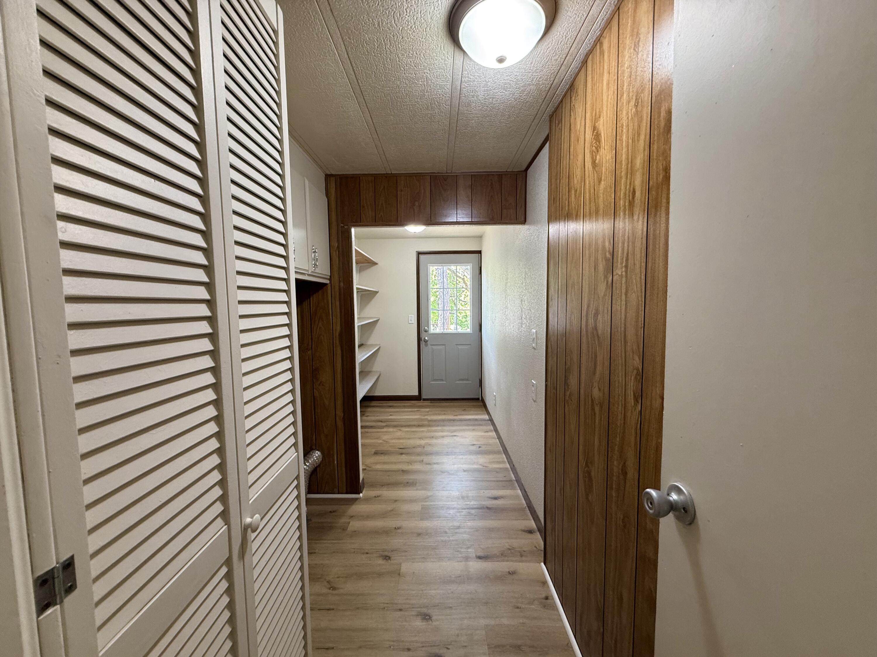 8639 Highway E Property Photo 26