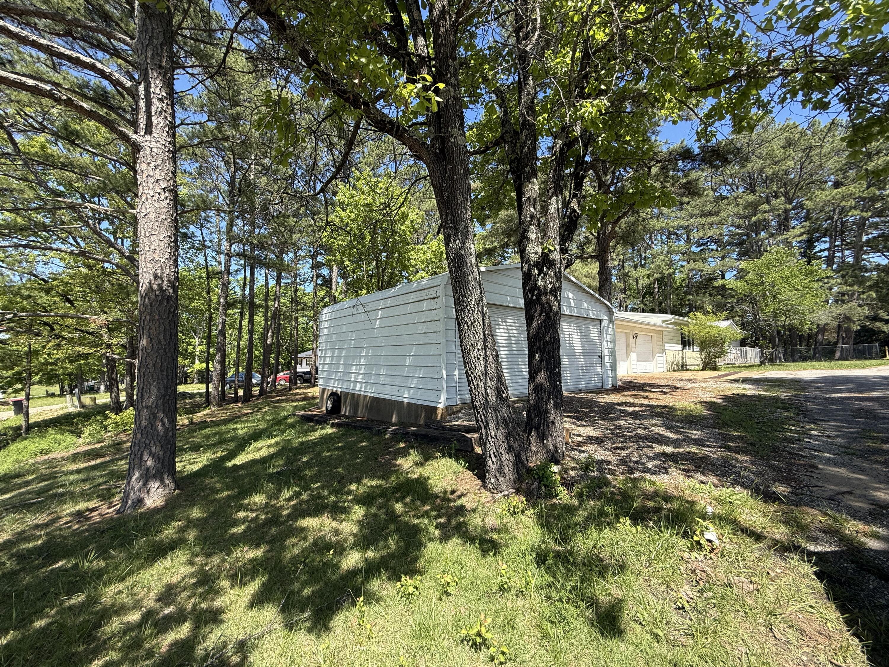 8639 Highway E Property Photo 37