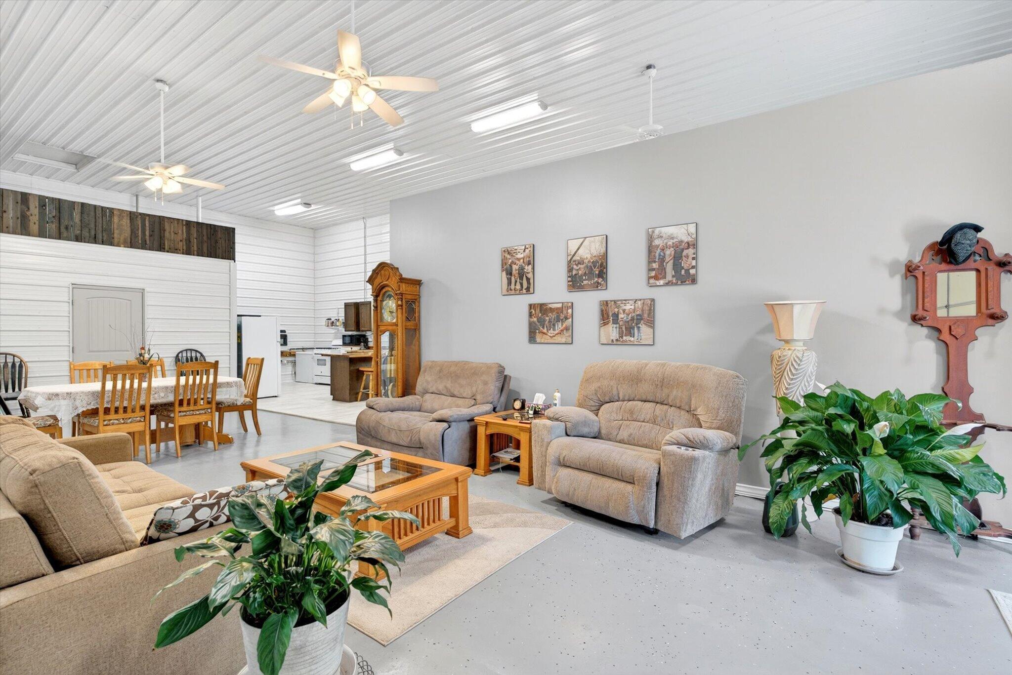 8294 West Veterans Boulevard Property Photo 10