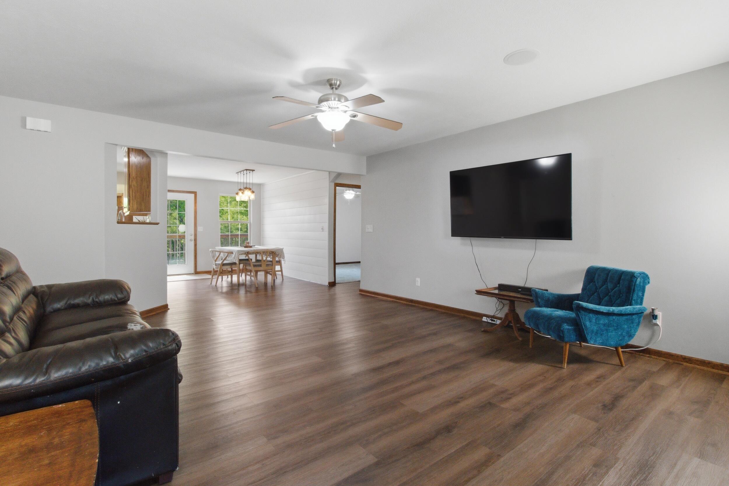 1426 Prairie Ridge Road Property Photo 2
