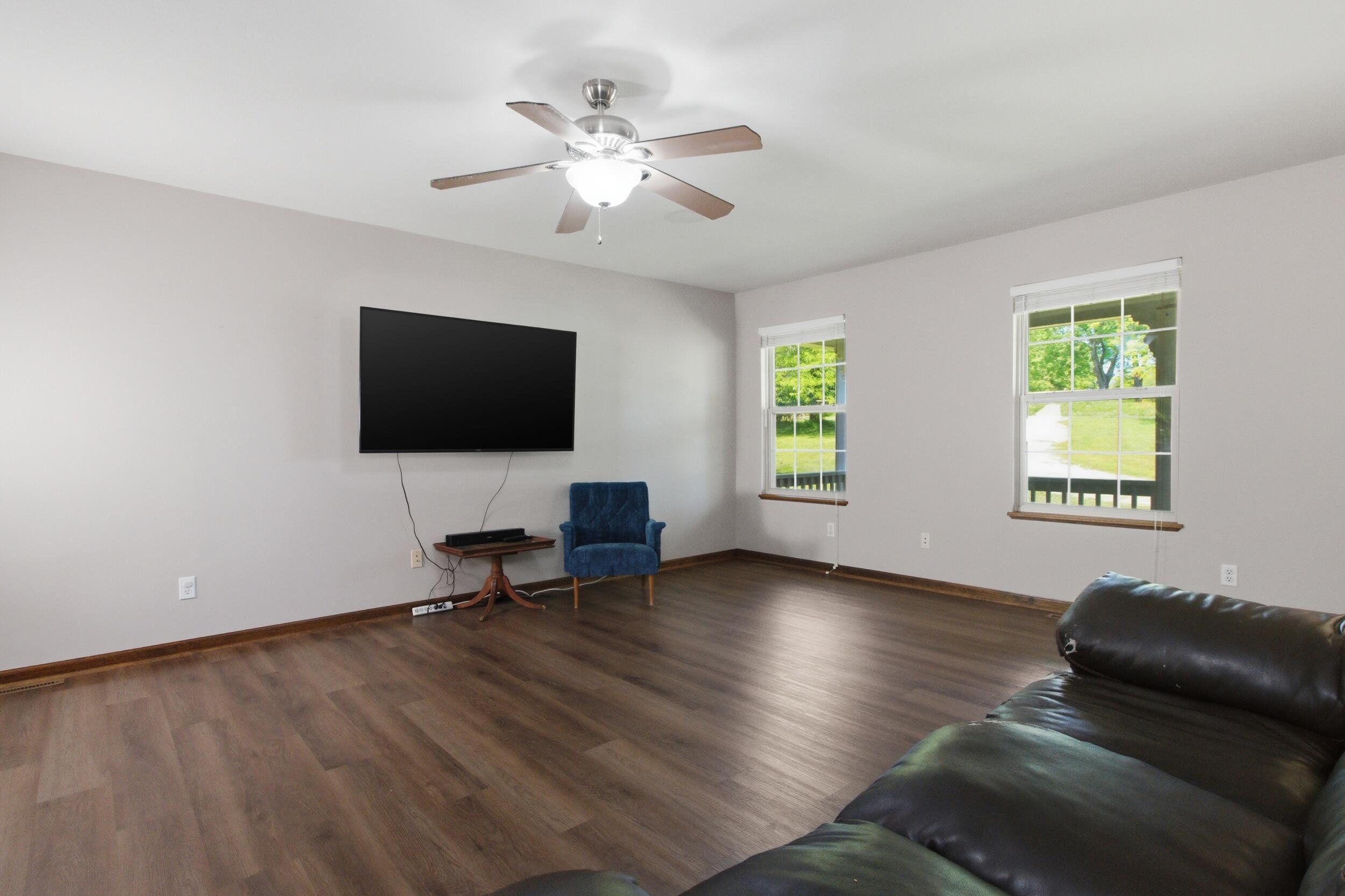 1426 Prairie Ridge Road Property Photo 3