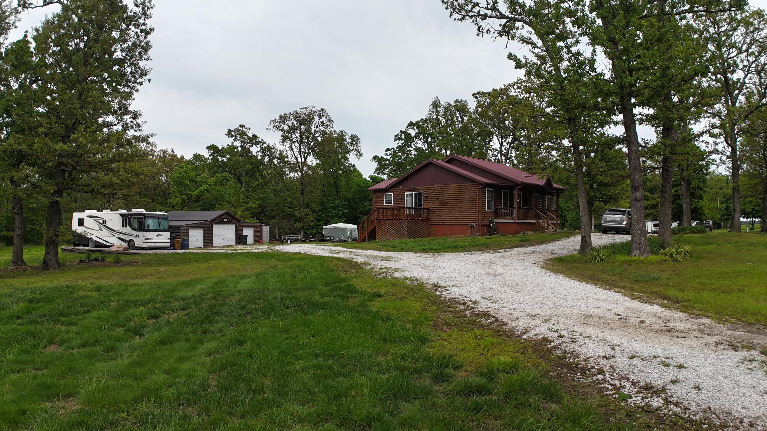 17206 Highway B Property Photo 3