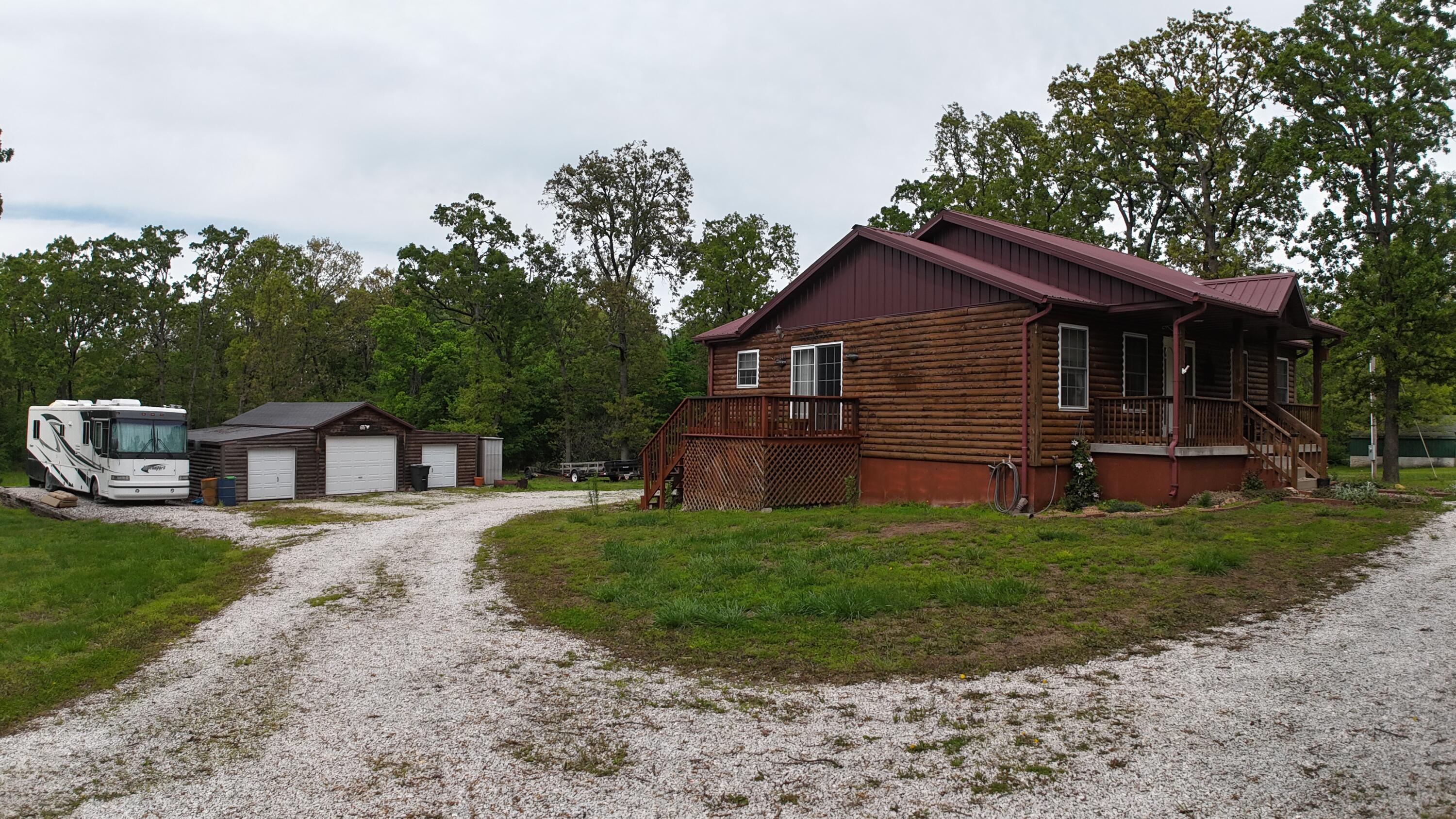 17206 Highway B Property Photo 4