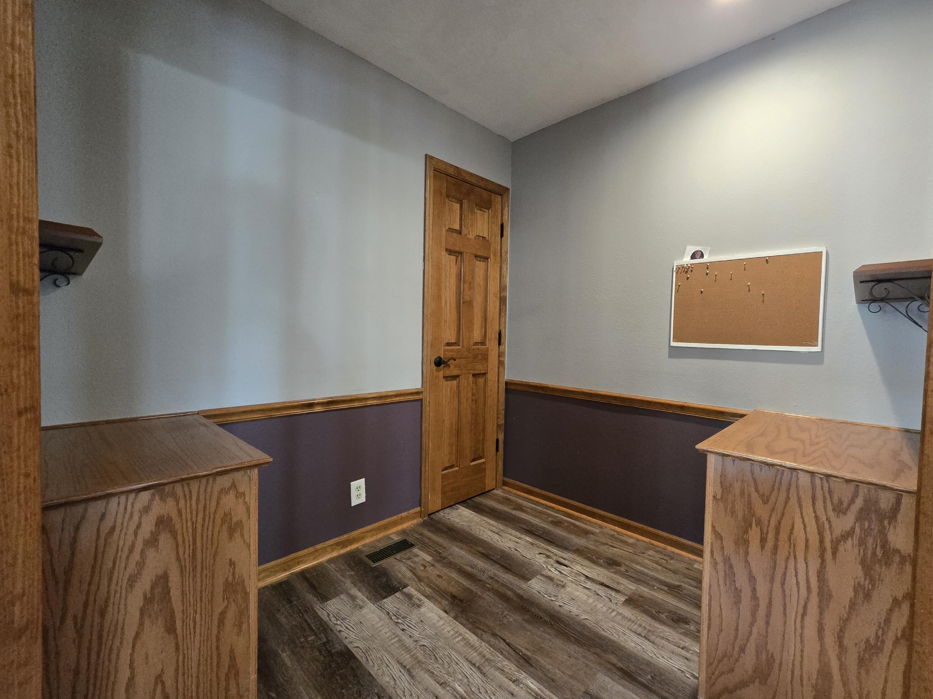 17206 Highway B Property Photo 28