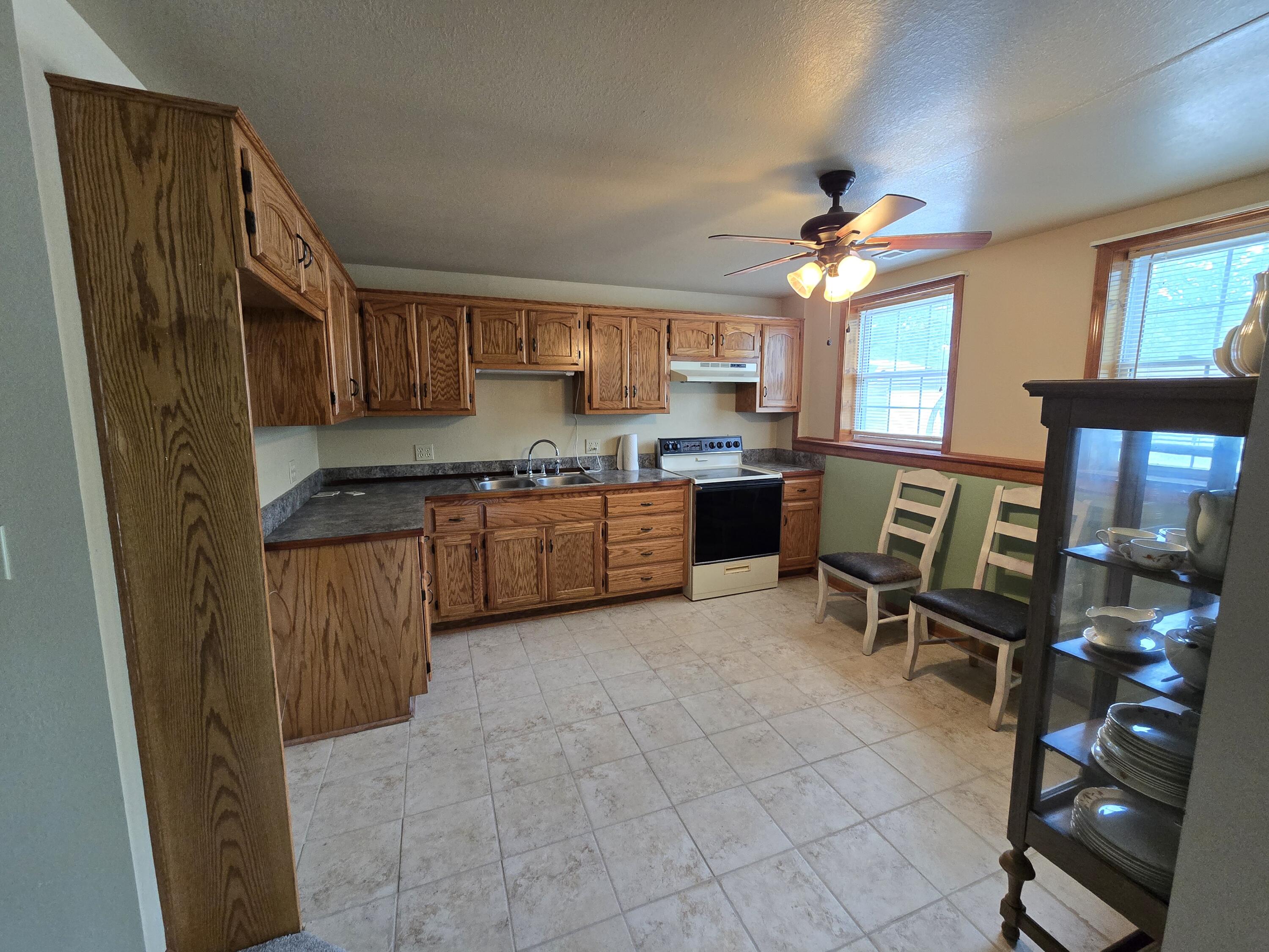 17206 Highway B Property Photo 45