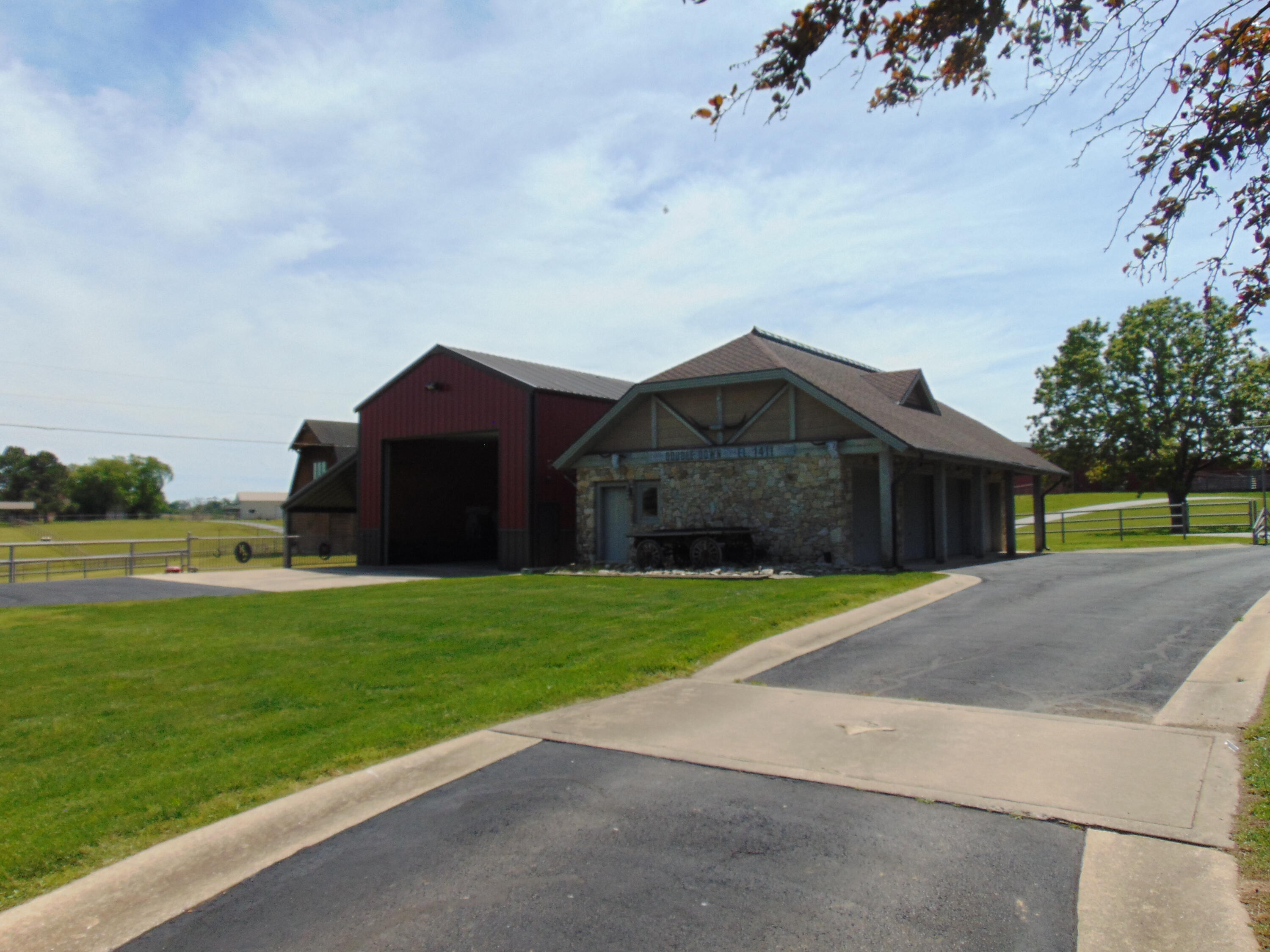 15223 State Highway 37 Property Photo 11