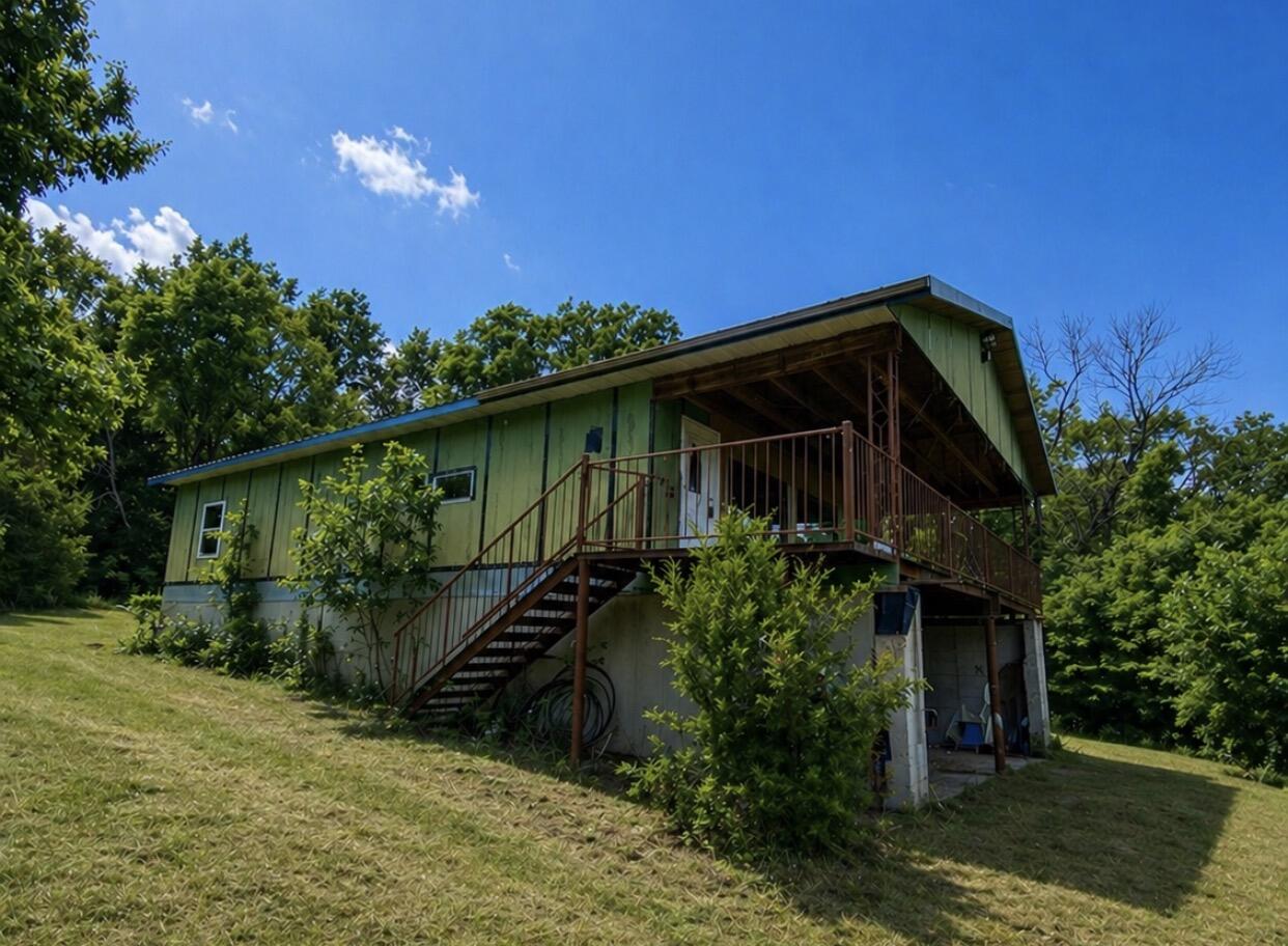793 Rambling Road Property Photo 2