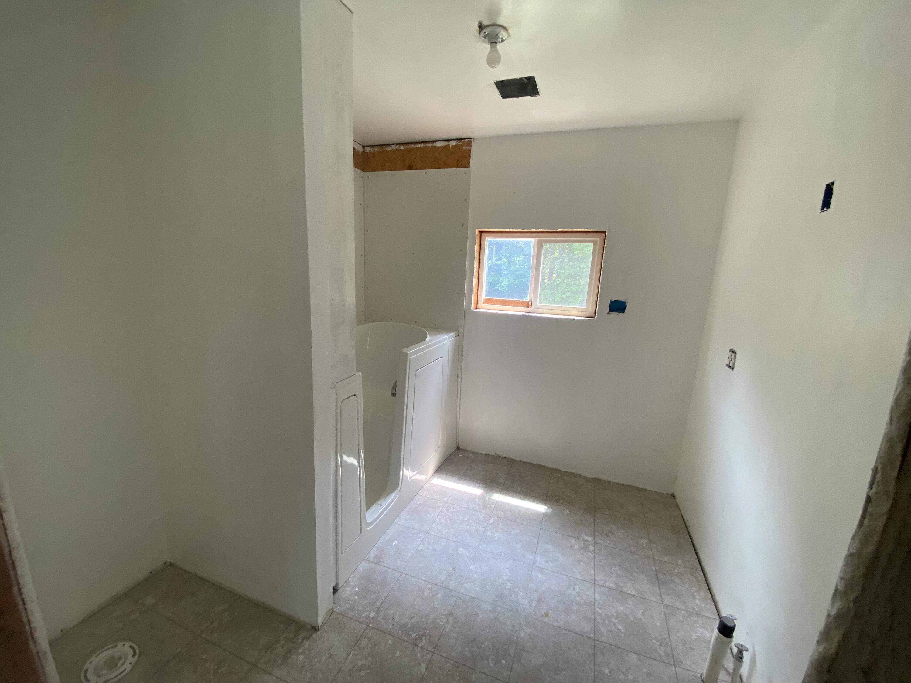 793 Rambling Road Property Photo 6