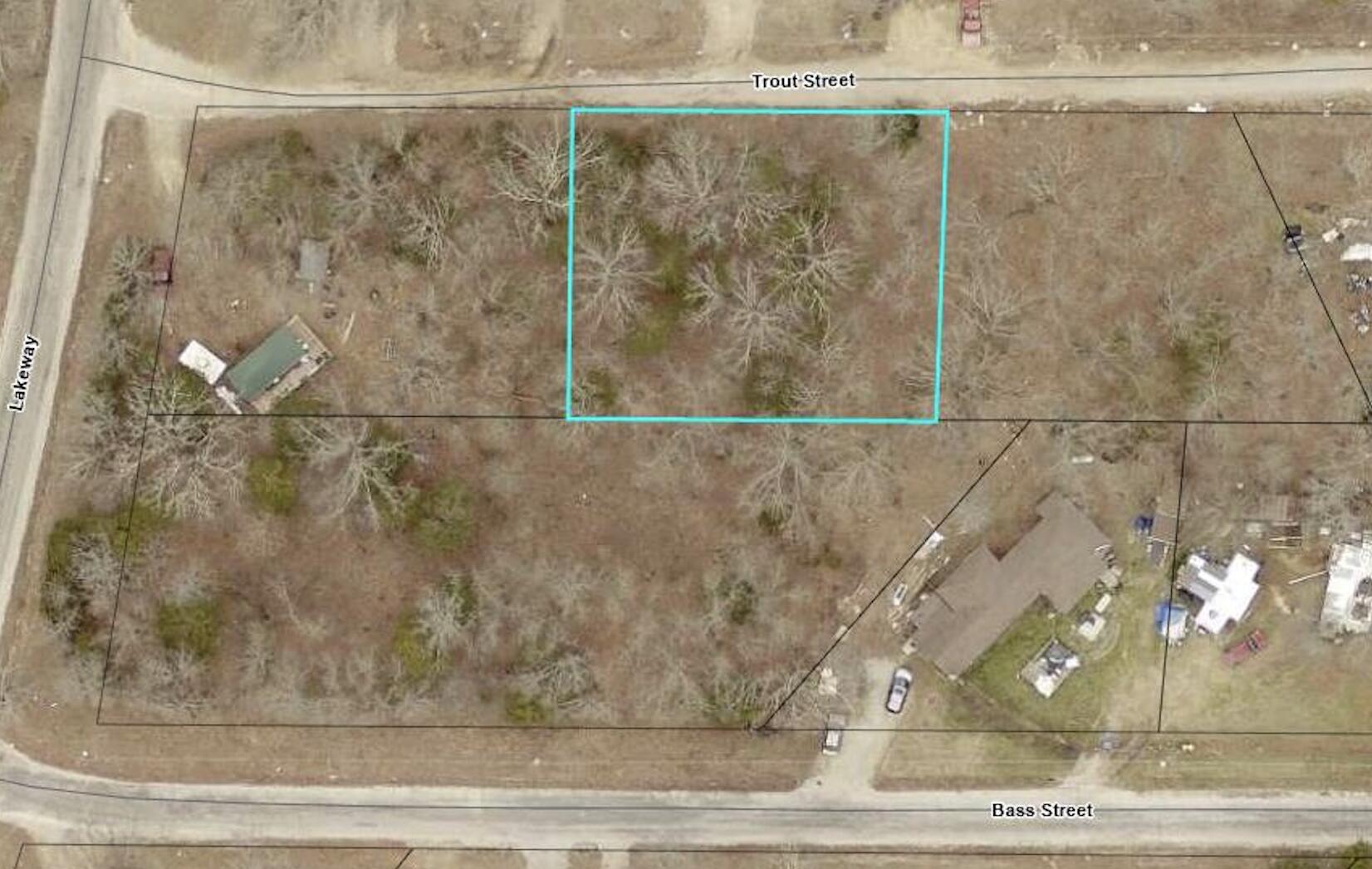 140 Trout Street Property Photo 2