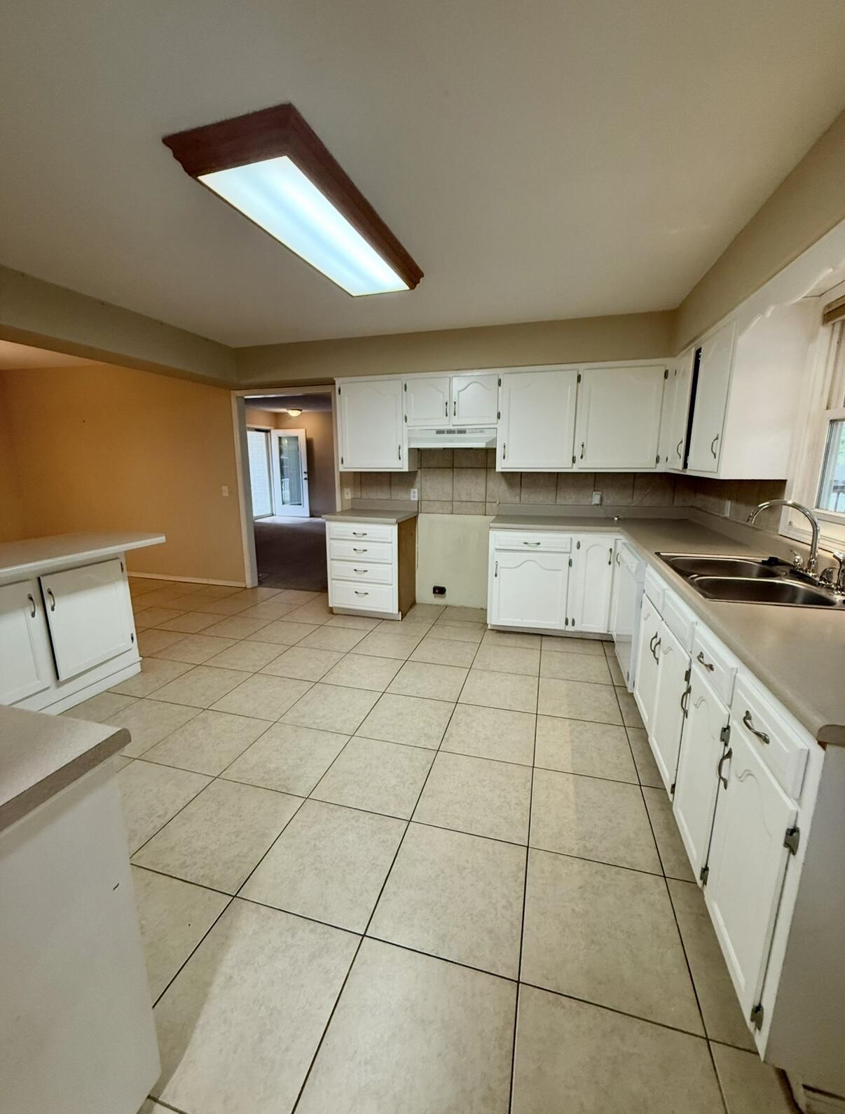 203 North Ellen Street Property Photo 6