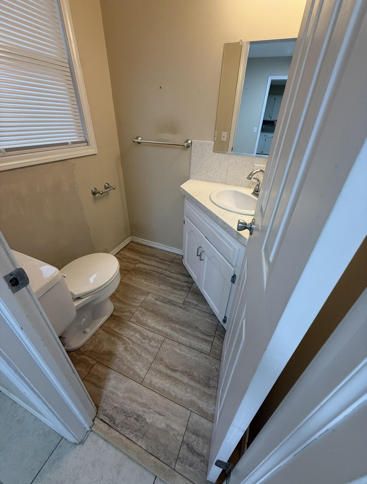 203 North Ellen Street Property Photo 9