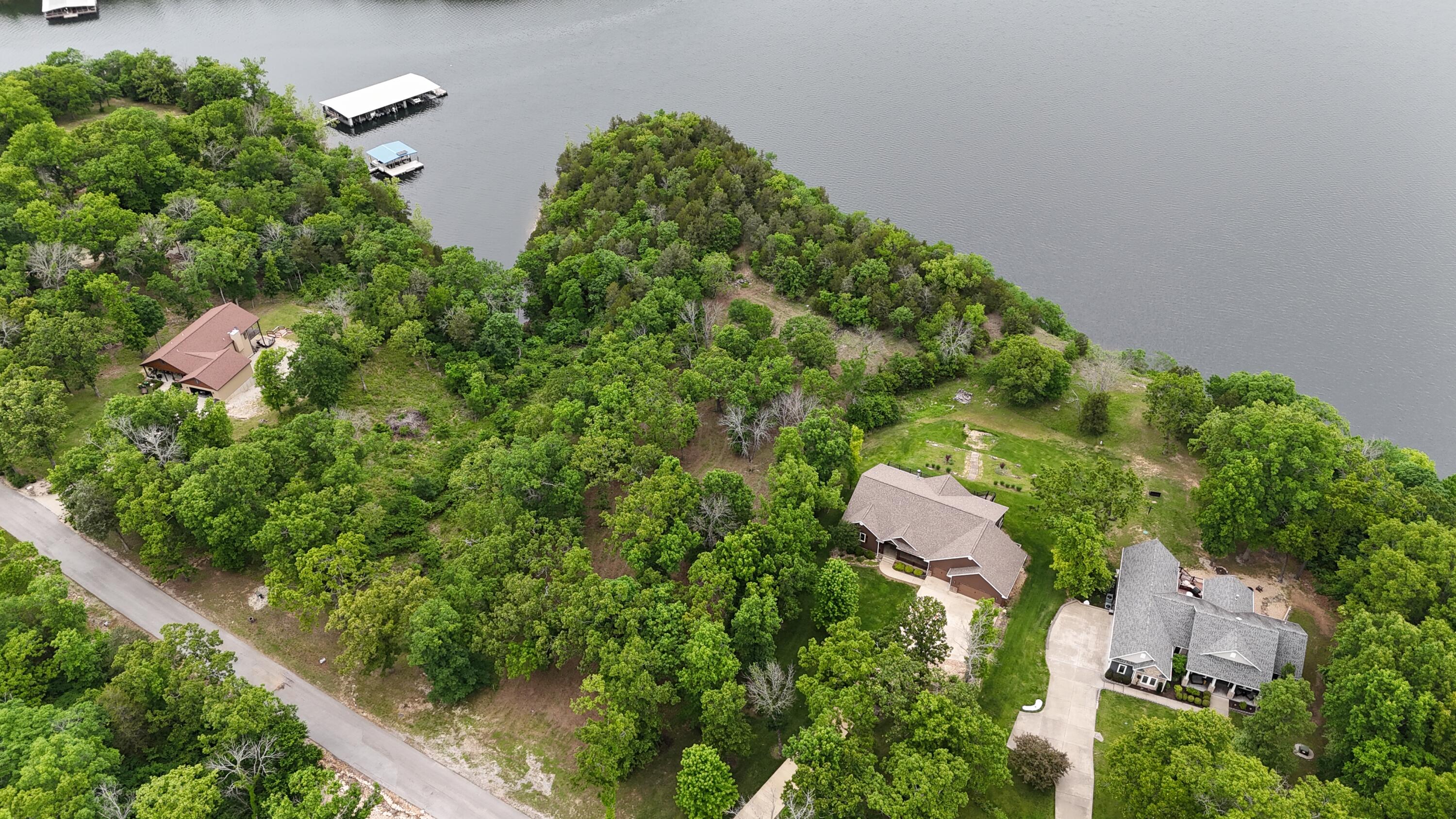 000 Eagles Point Lane Property Photo 3