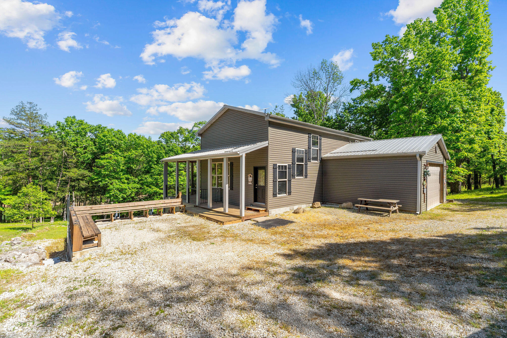 24440 Coveside Lane Property Photo 2