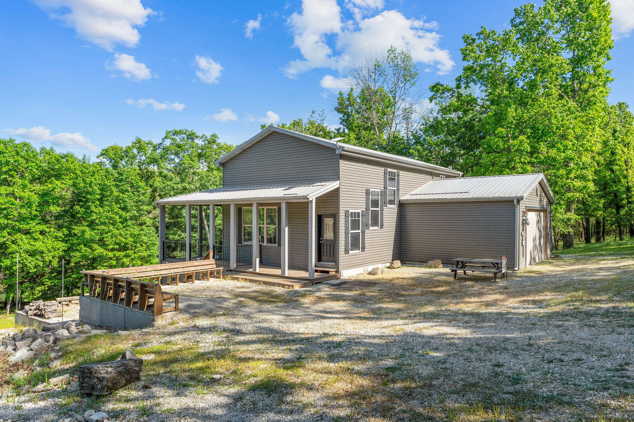 24440 Coveside Lane Property Photo 5
