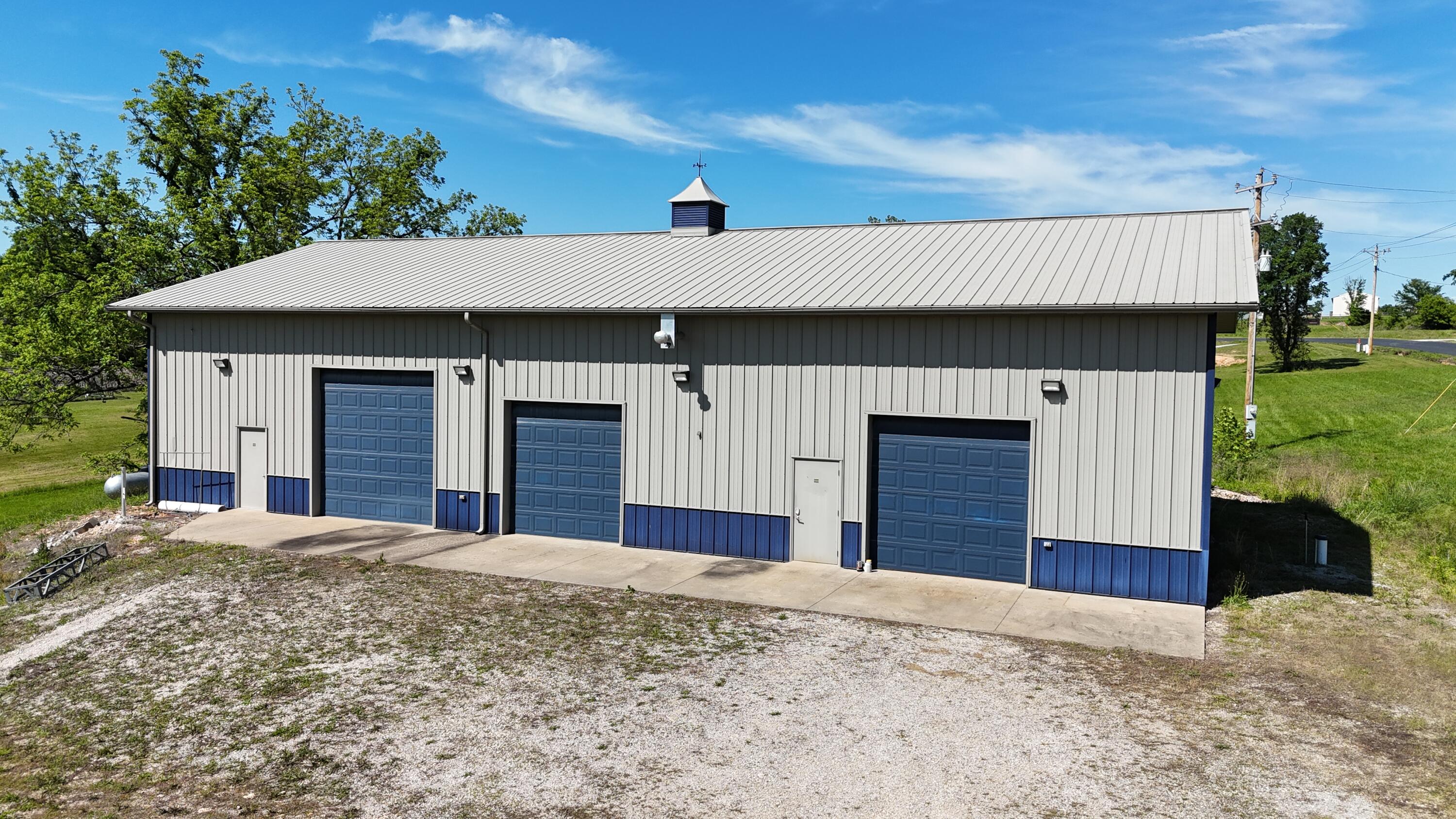 21102 Farm Road 1252 Property Photo 5