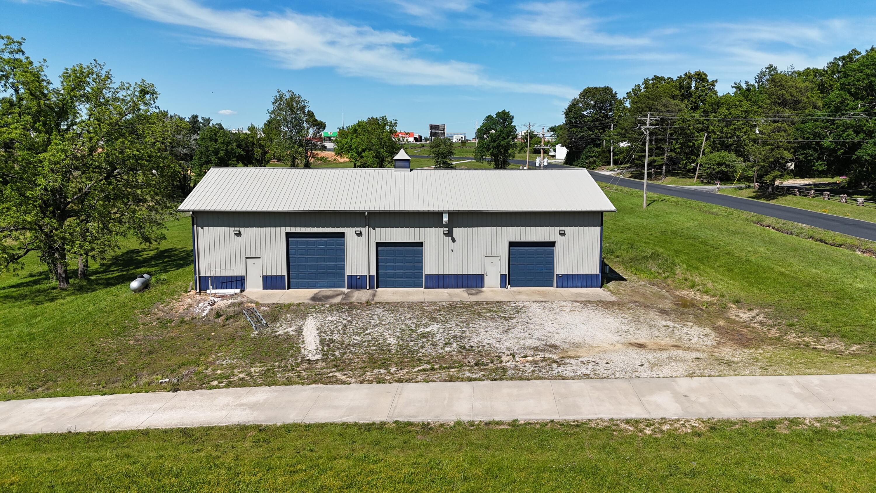 21102 Farm Road 1252 Property Photo 6