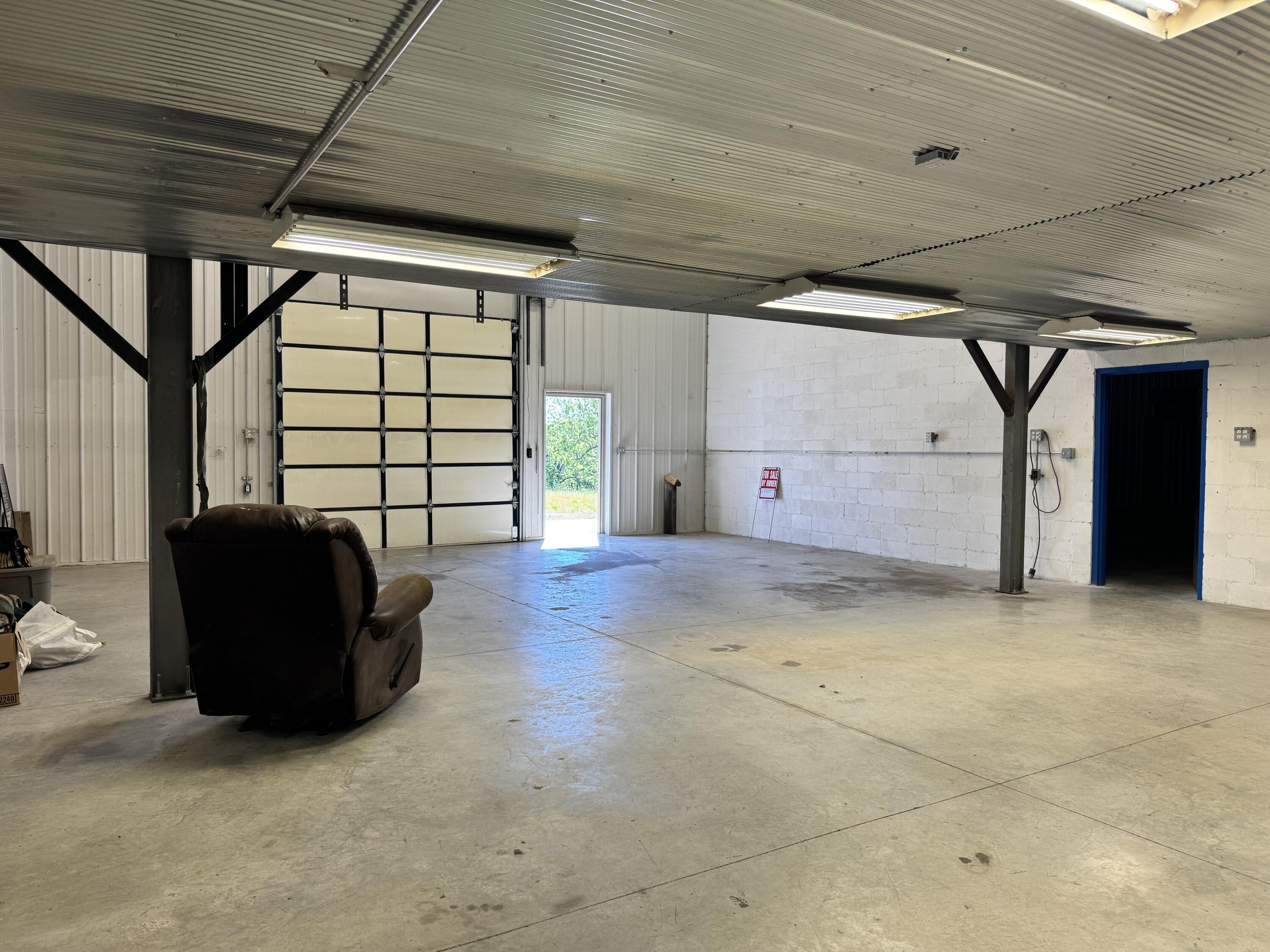 21102 Farm Road 1252 Property Photo 14