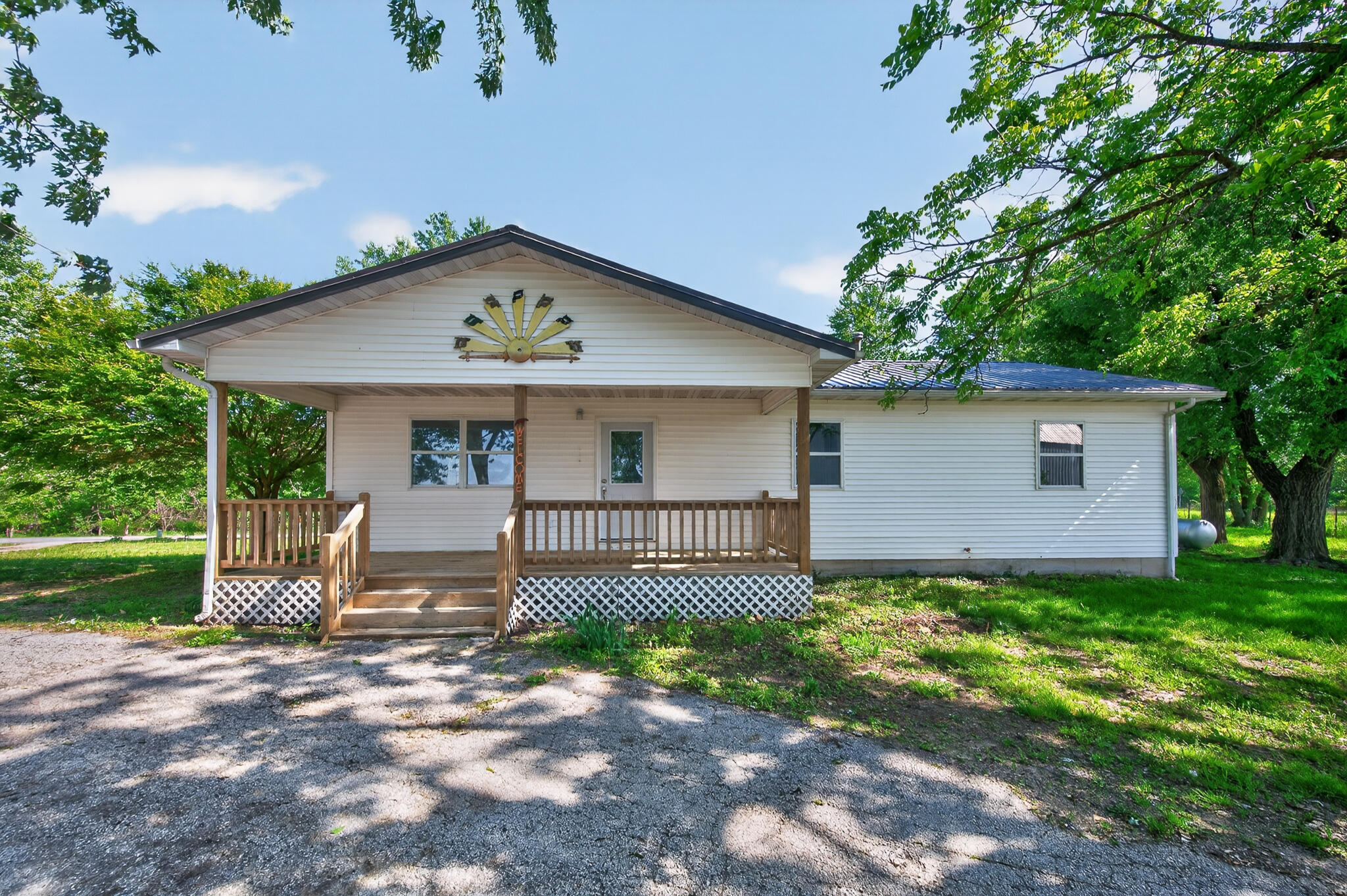 1501 State Highway Ab Property Photo 1