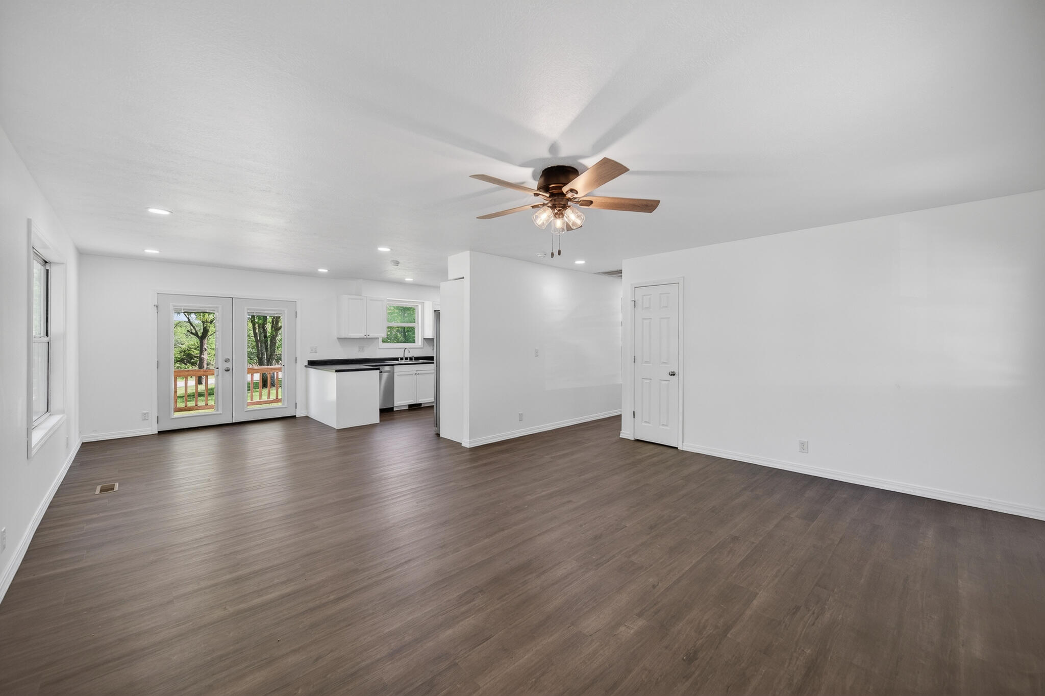 1501 State Highway Ab Property Photo 8