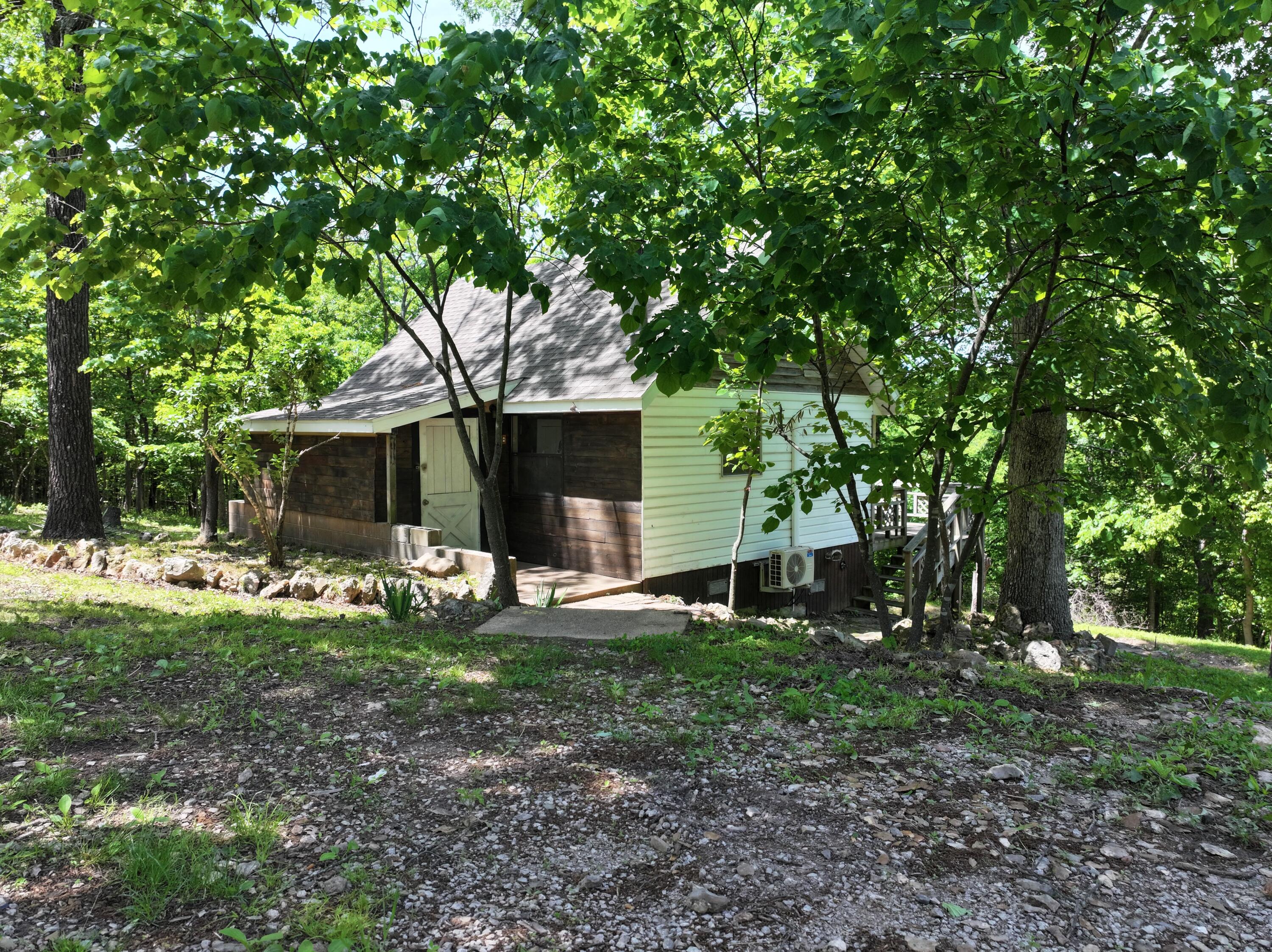 589 Hickory Lane Property Photo 1