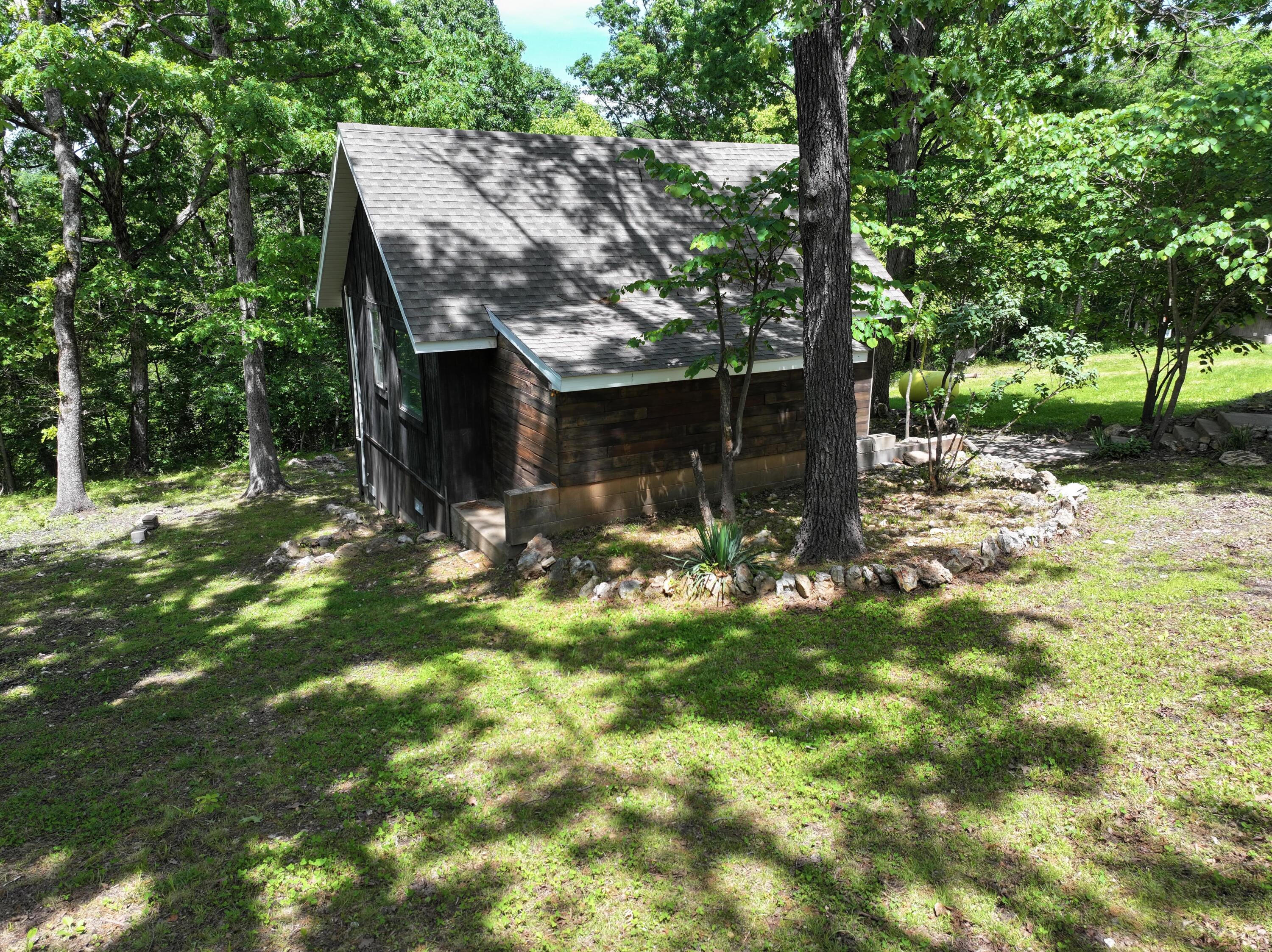 589 Hickory Lane Property Photo 14