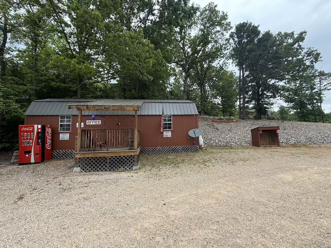 18661 Illinois Avenue Property Photo 34