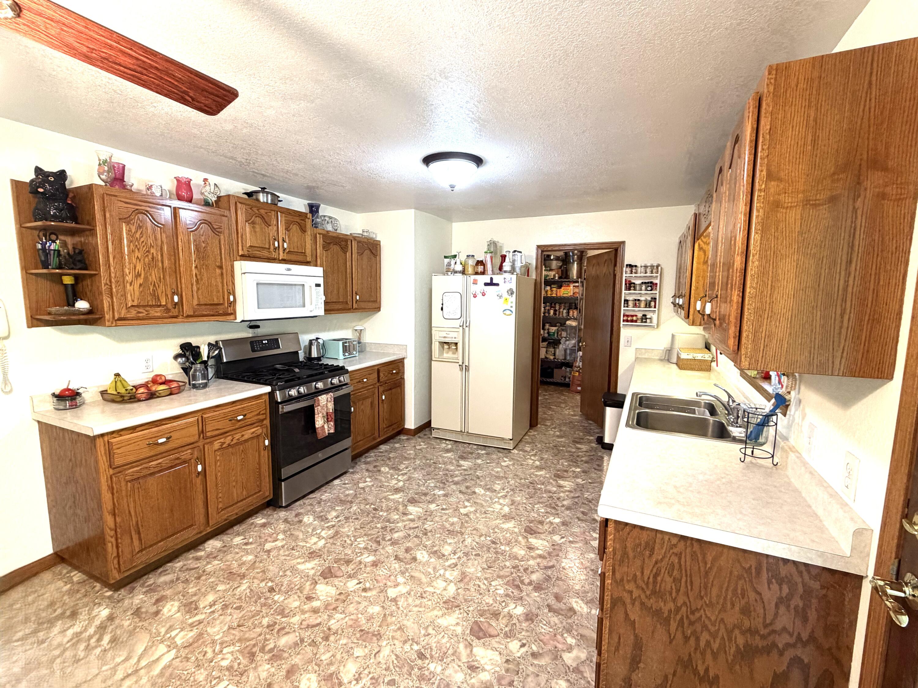 2864 Spring Valley Road Property Photo 4