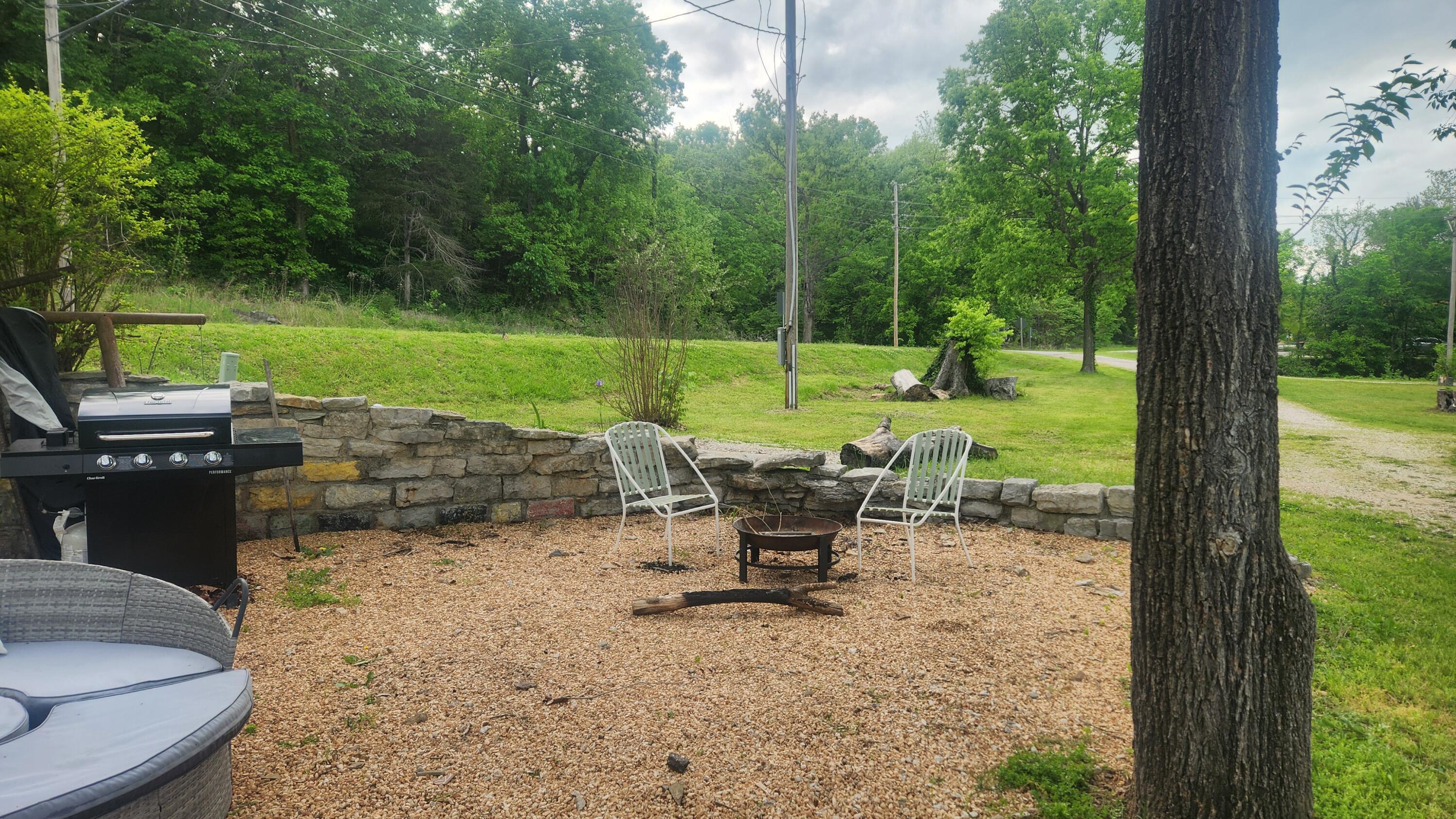 214 South Cliffside Drive Property Photo 7