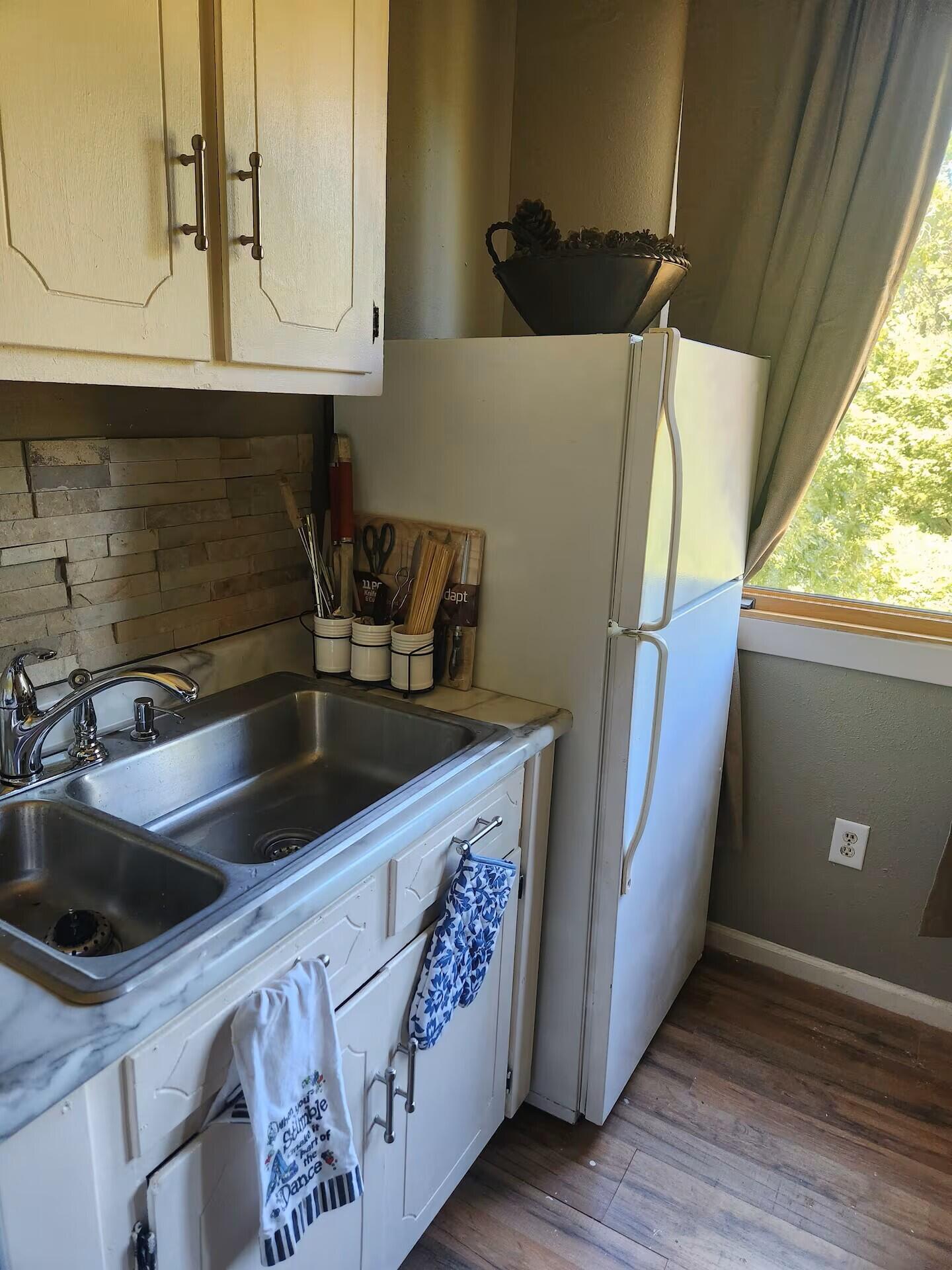214 South Cliffside Drive Property Photo 43