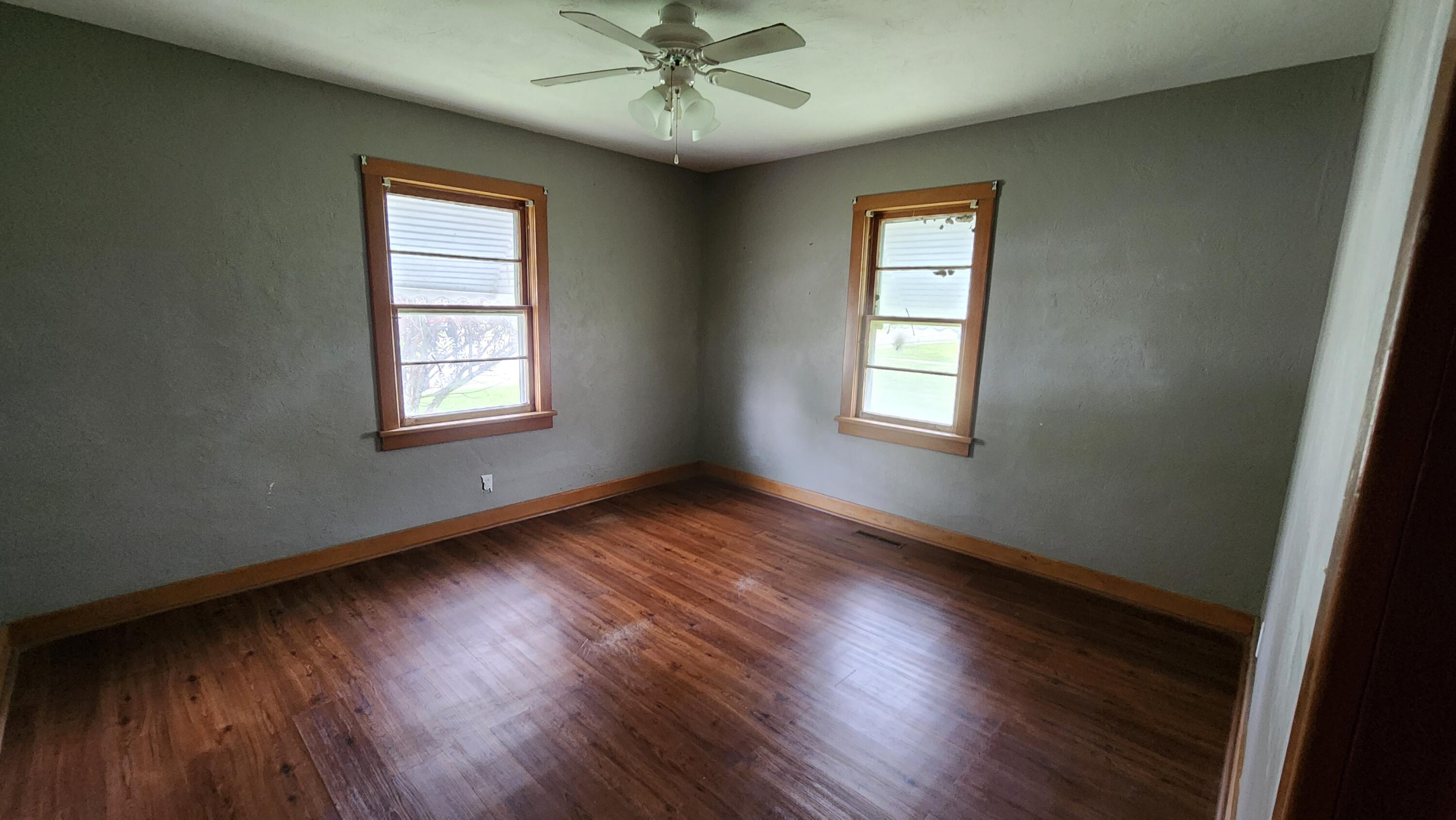 207 North Lilly Street Property Photo 6