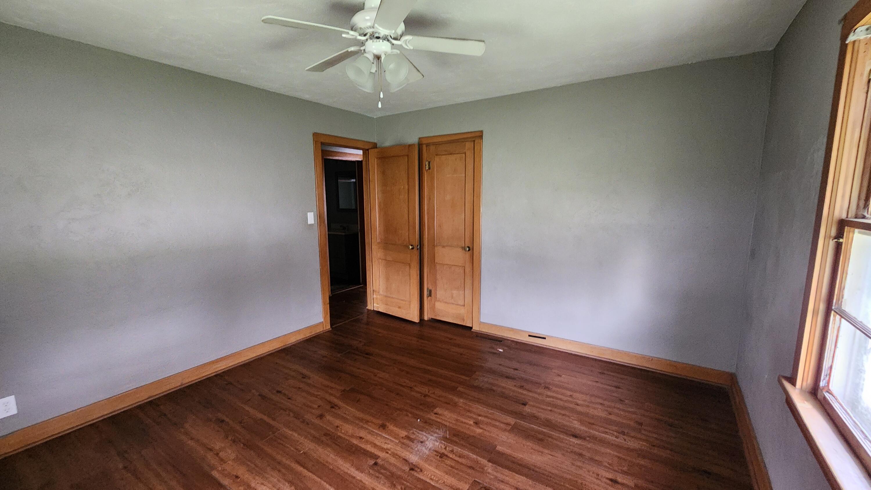 207 North Lilly Street Property Photo 7