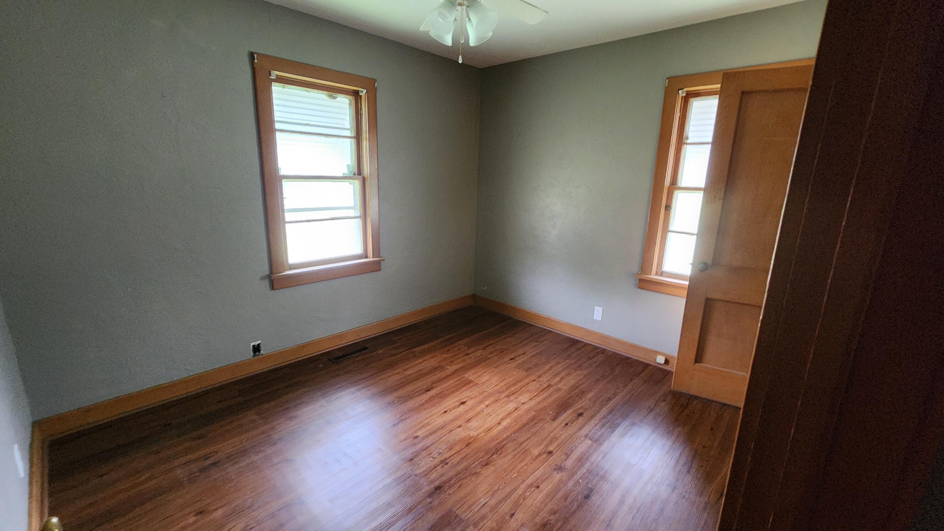207 North Lilly Street Property Photo 8