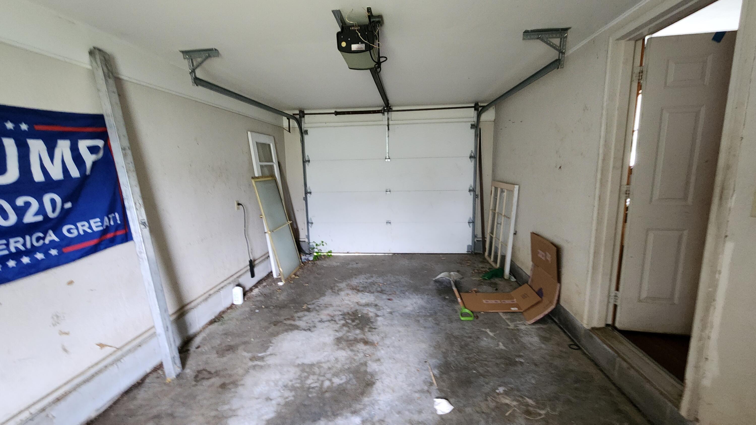 207 North Lilly Street Property Photo 12