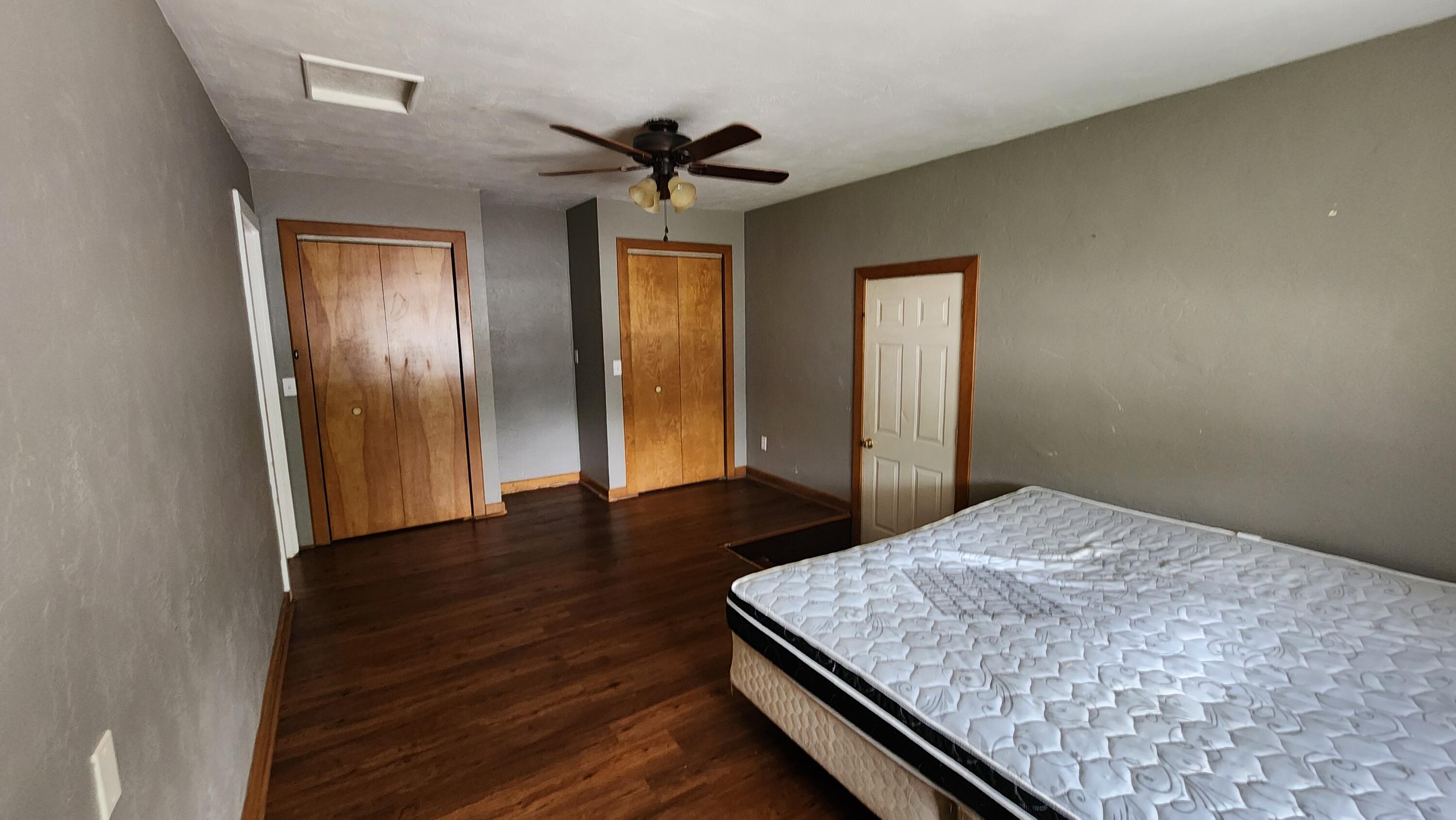 207 North Lilly Street Property Photo 16
