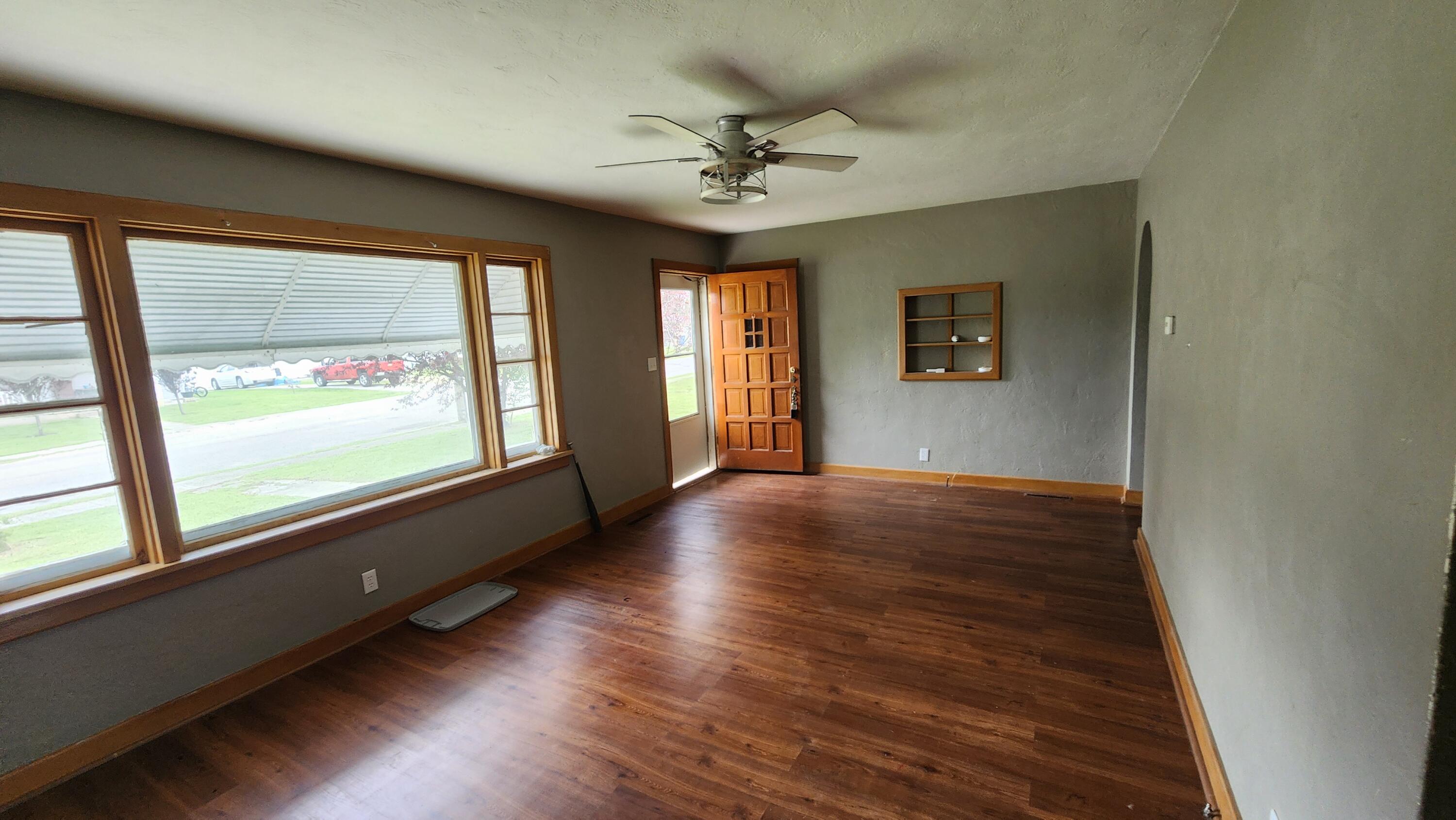 207 North Lilly Street Property Photo 17