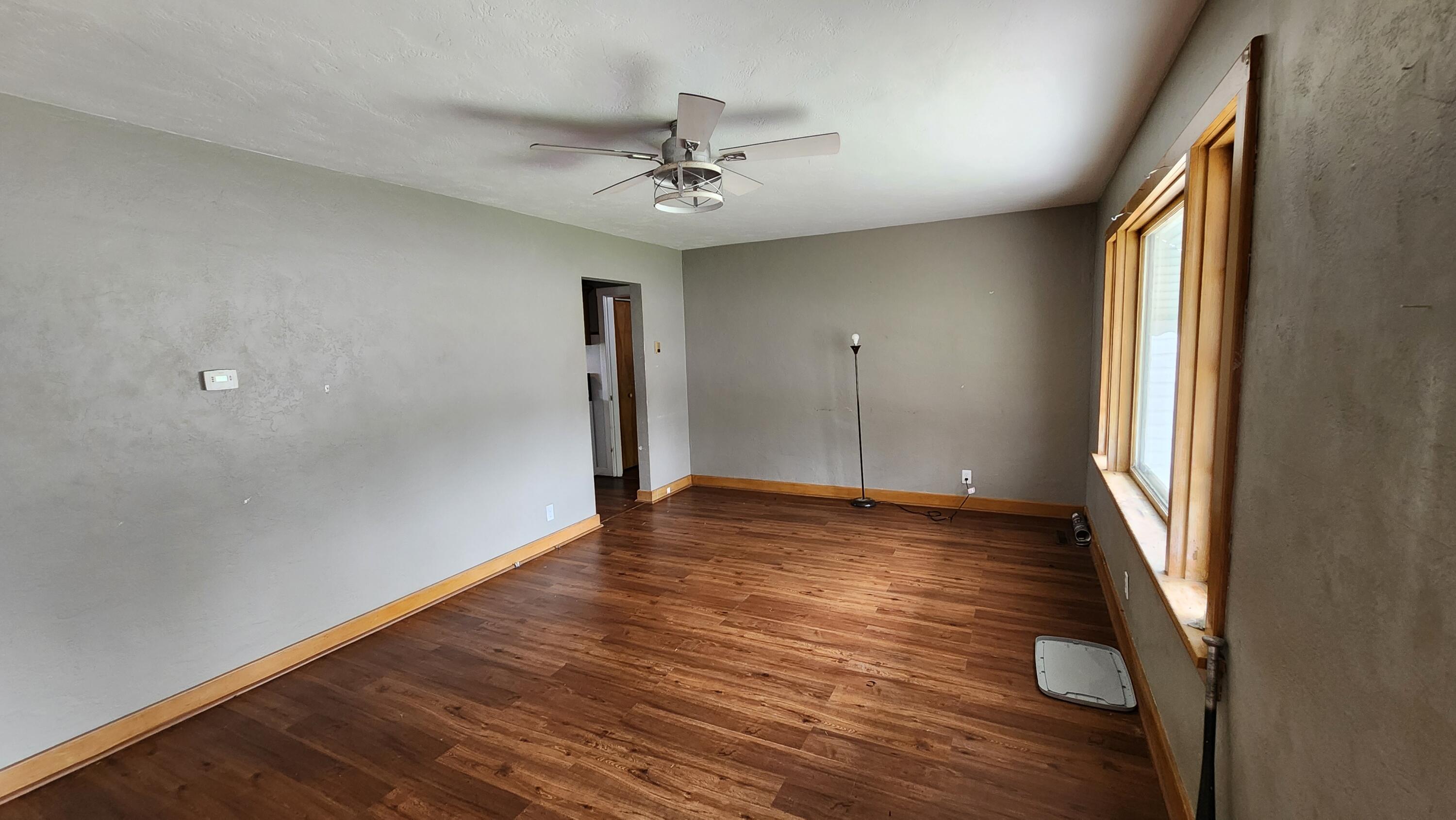 207 North Lilly Street Property Photo 18