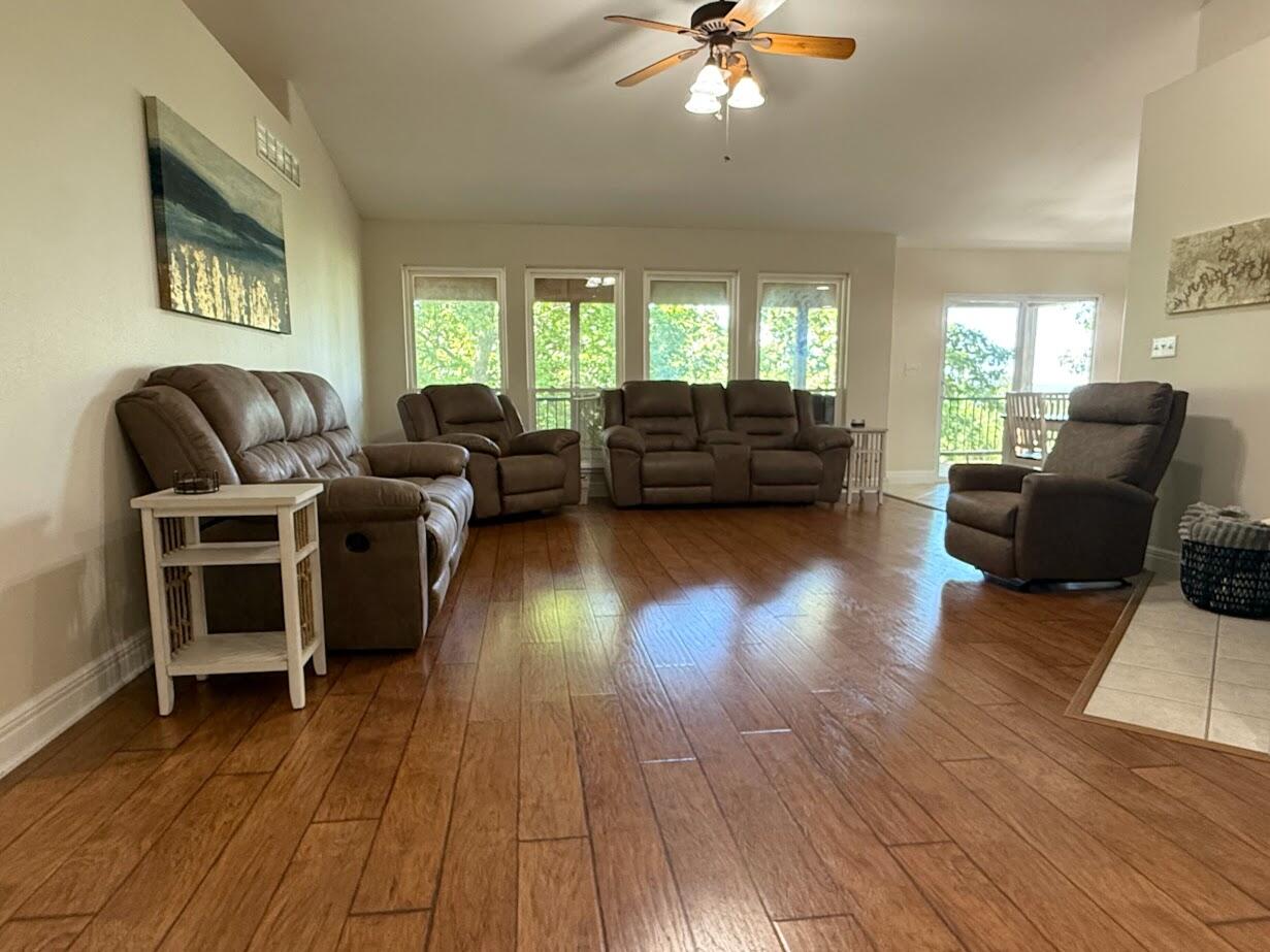 369 Crestview Drive Property Photo 9