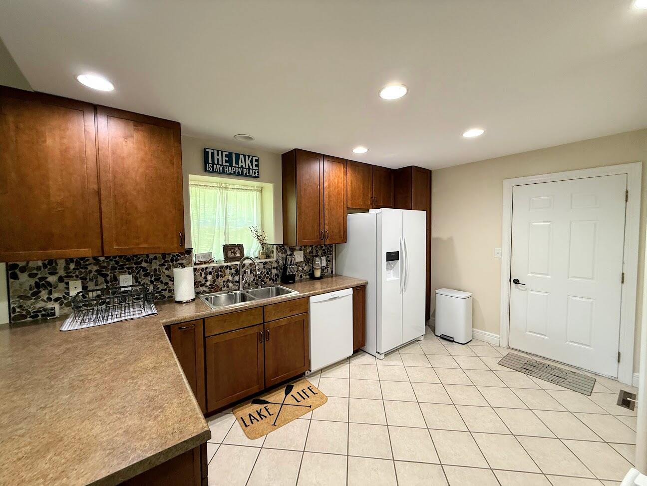 369 Crestview Drive Property Photo 14