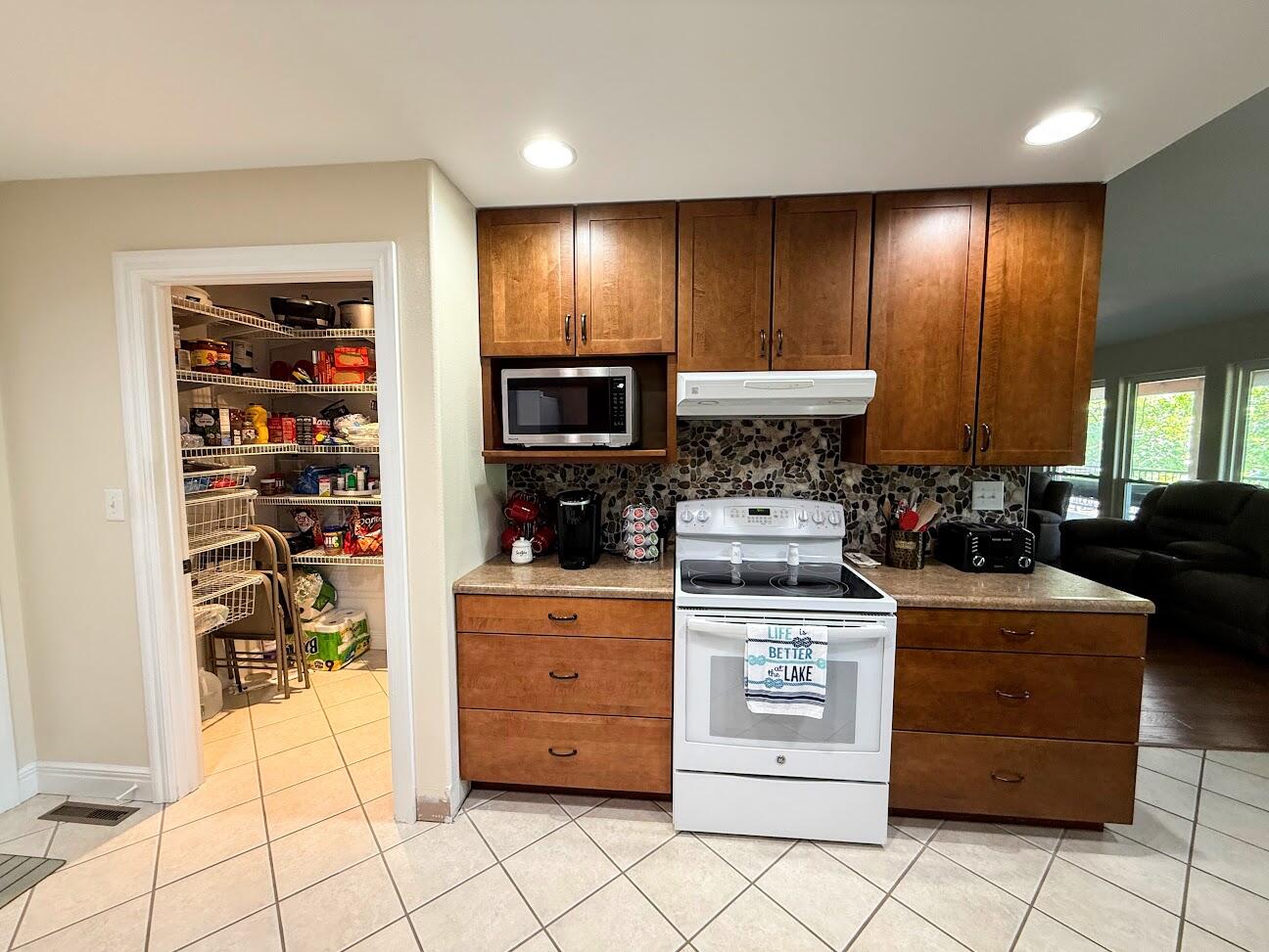 369 Crestview Drive Property Photo 15