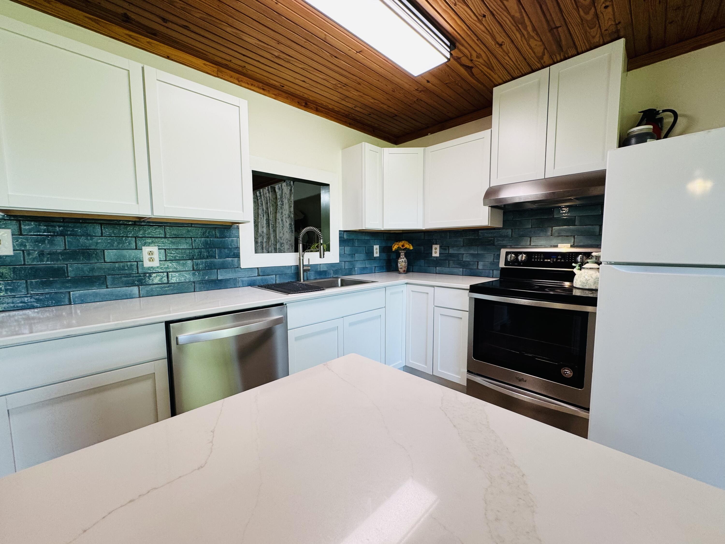 5341 Farm Road 1100 Property Photo 23