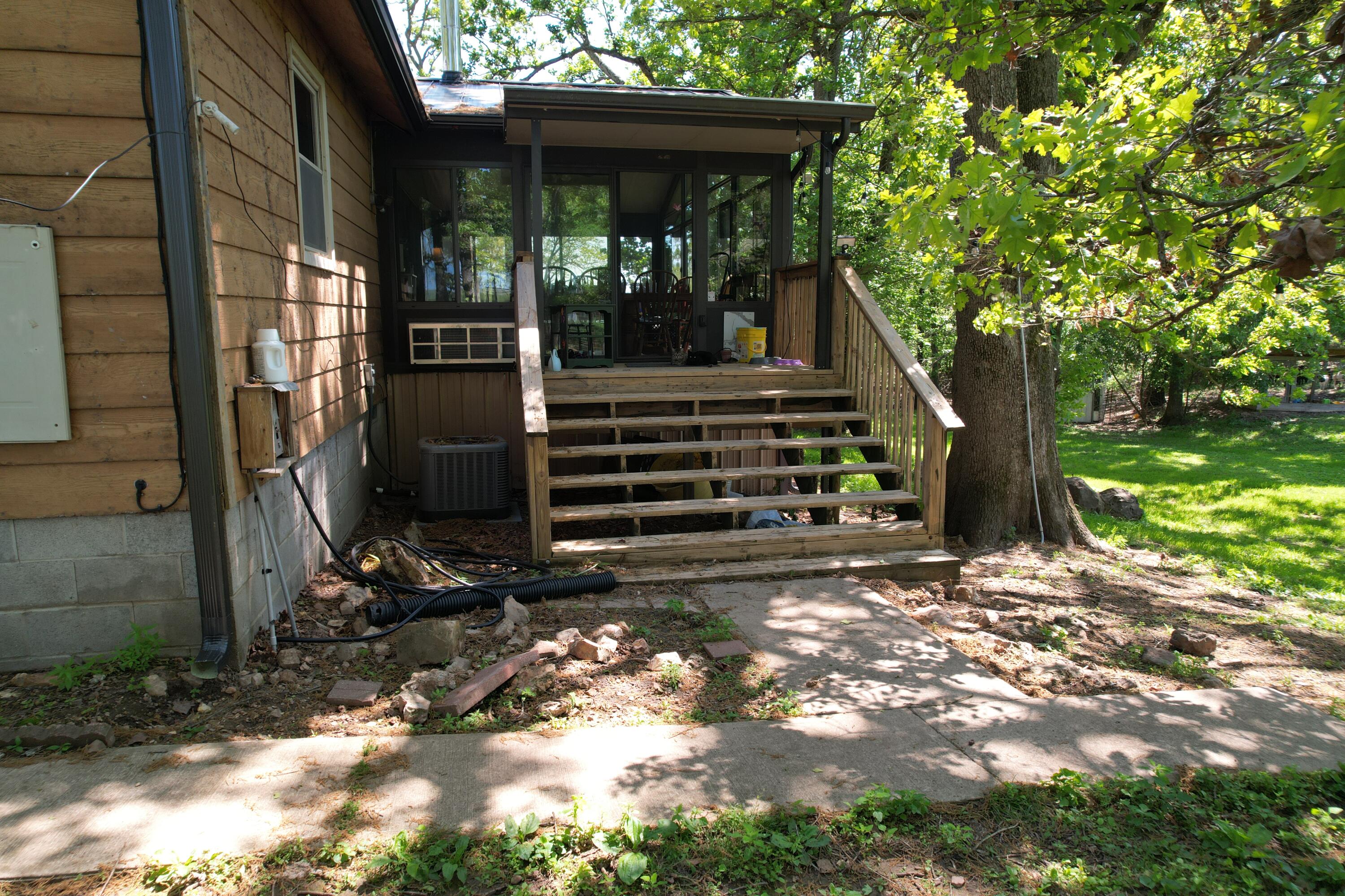 5341 Farm Road 1100 Property Photo 28