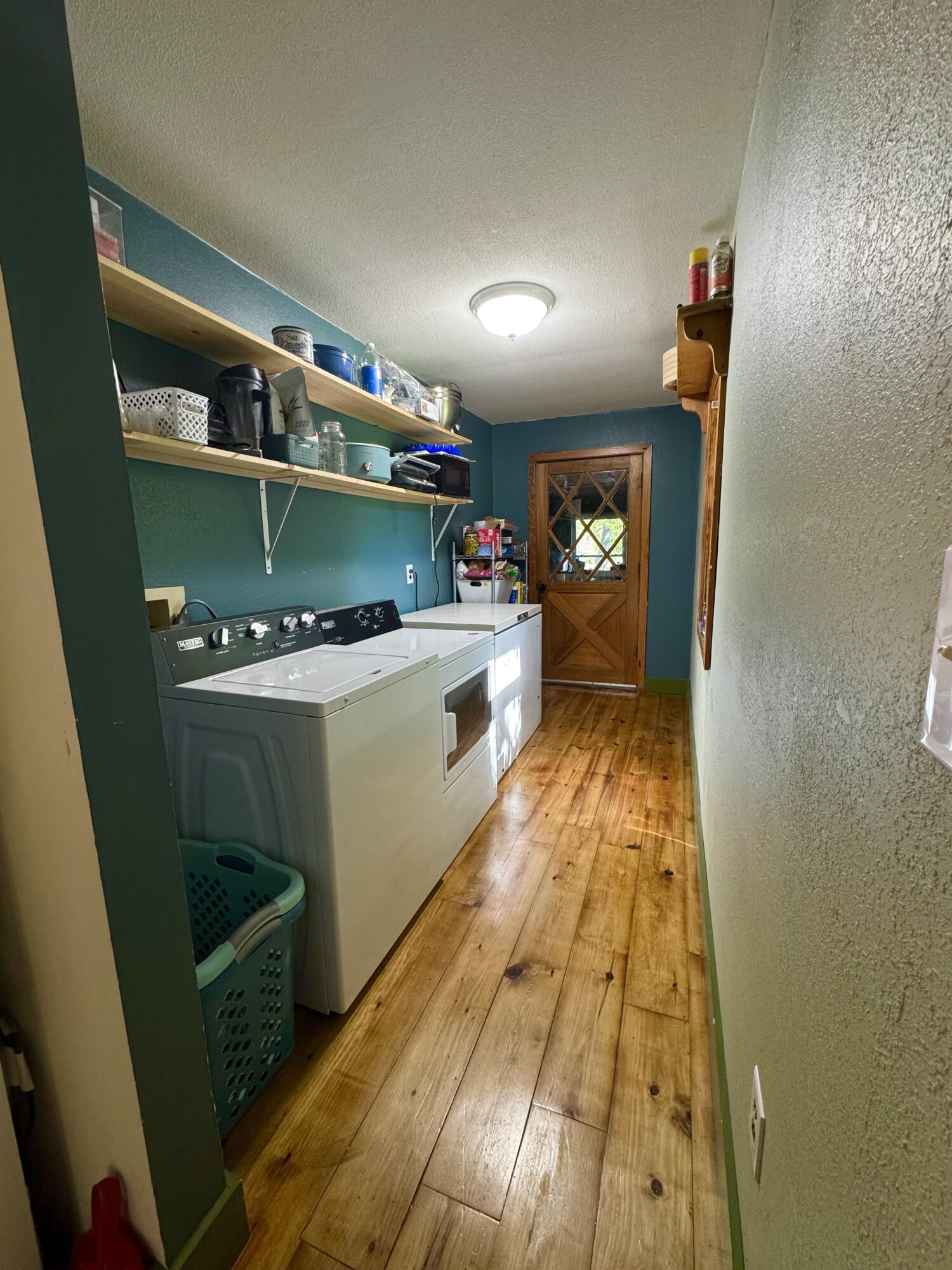5341 Farm Road 1100 Property Photo 33