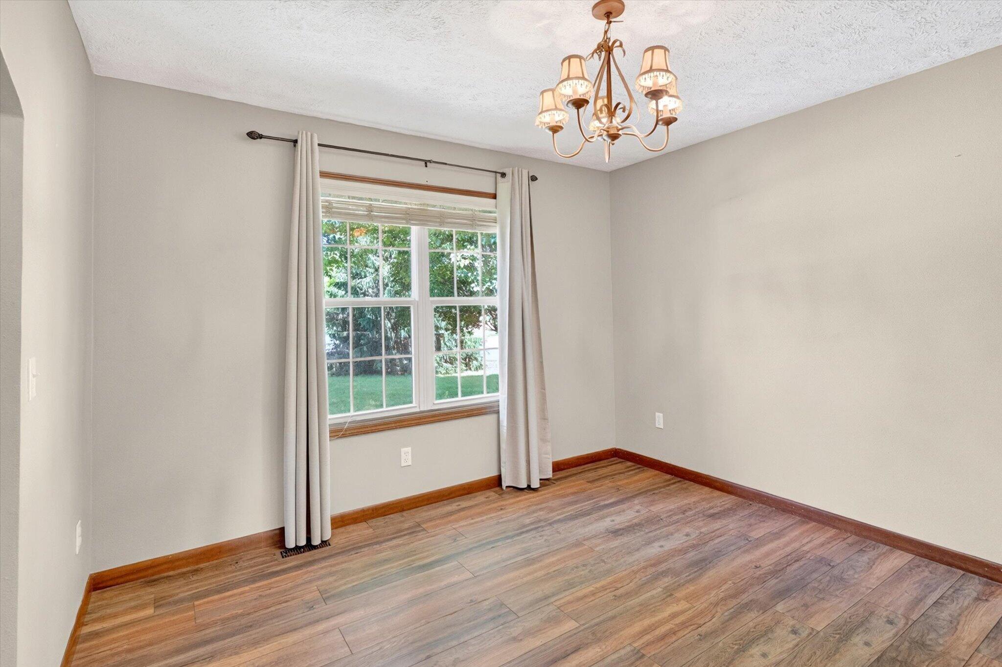 502 South Pepperhill Drive Property Photo 10