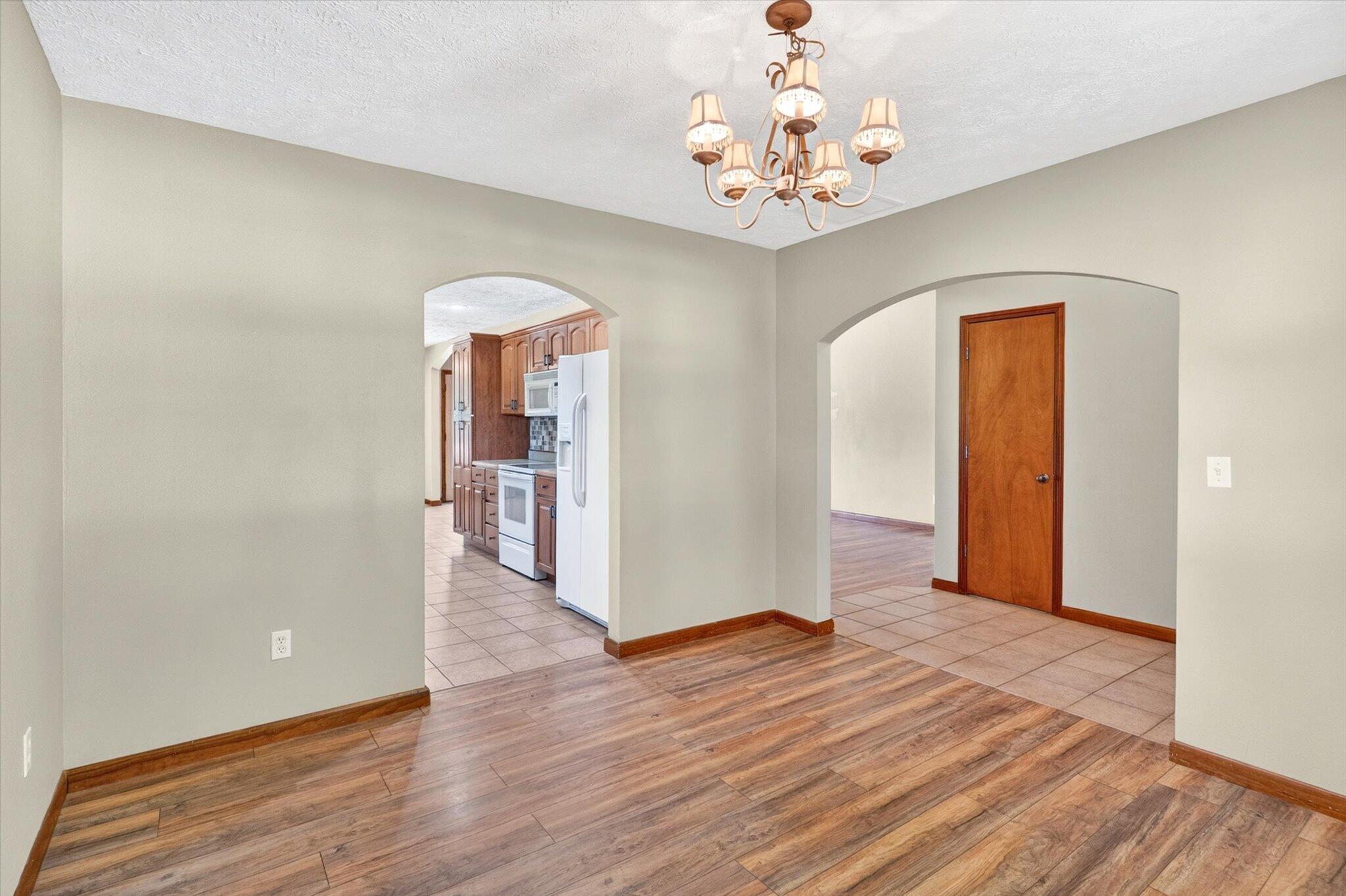 502 South Pepperhill Drive Property Photo 11
