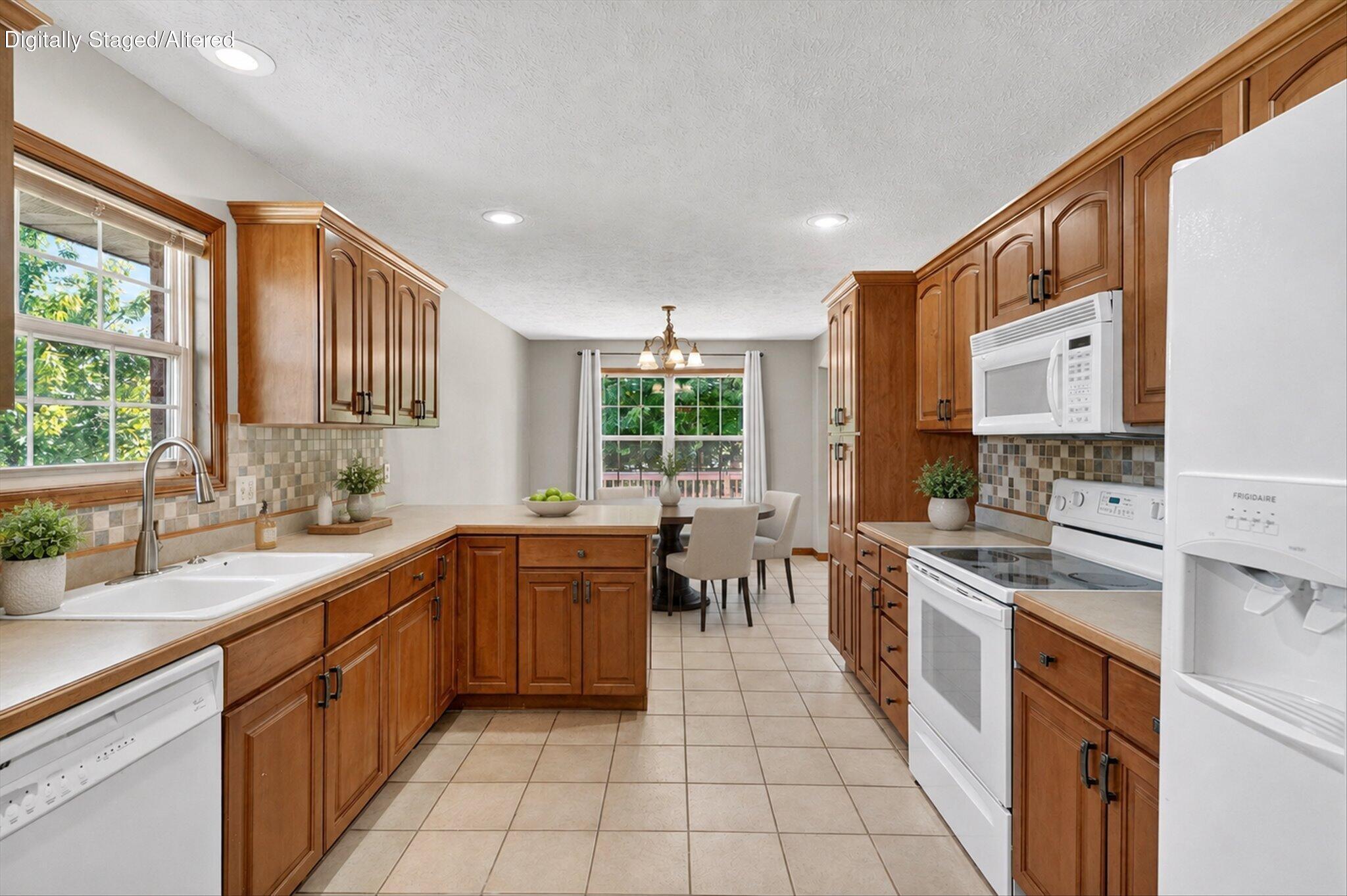 502 South Pepperhill Drive Property Photo 13